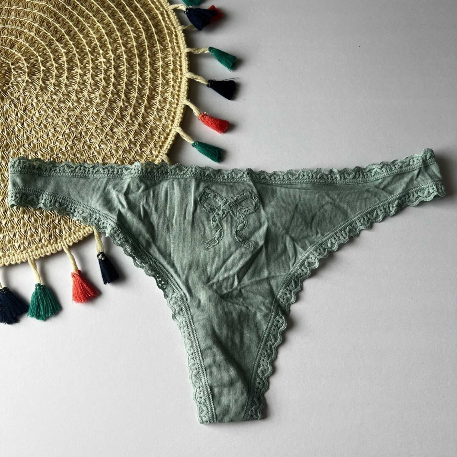 Victoria’s Secret Lace Trim Cotton Lace Bow Thong Panty Green Stone L NEW