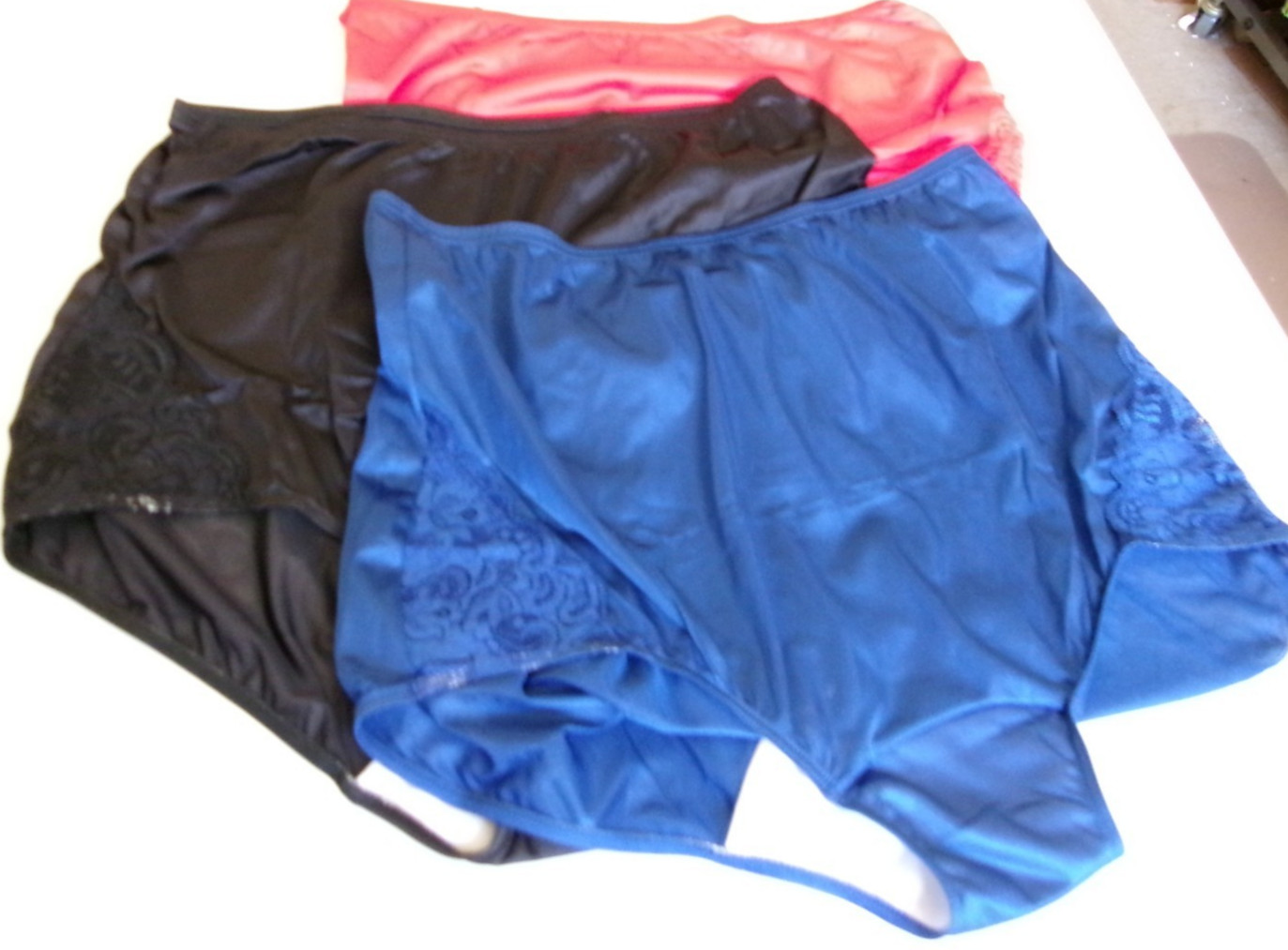 3 Shadowline Nylon Full cut Briefs side lace Style 17082 Size 8 Red Black Navy