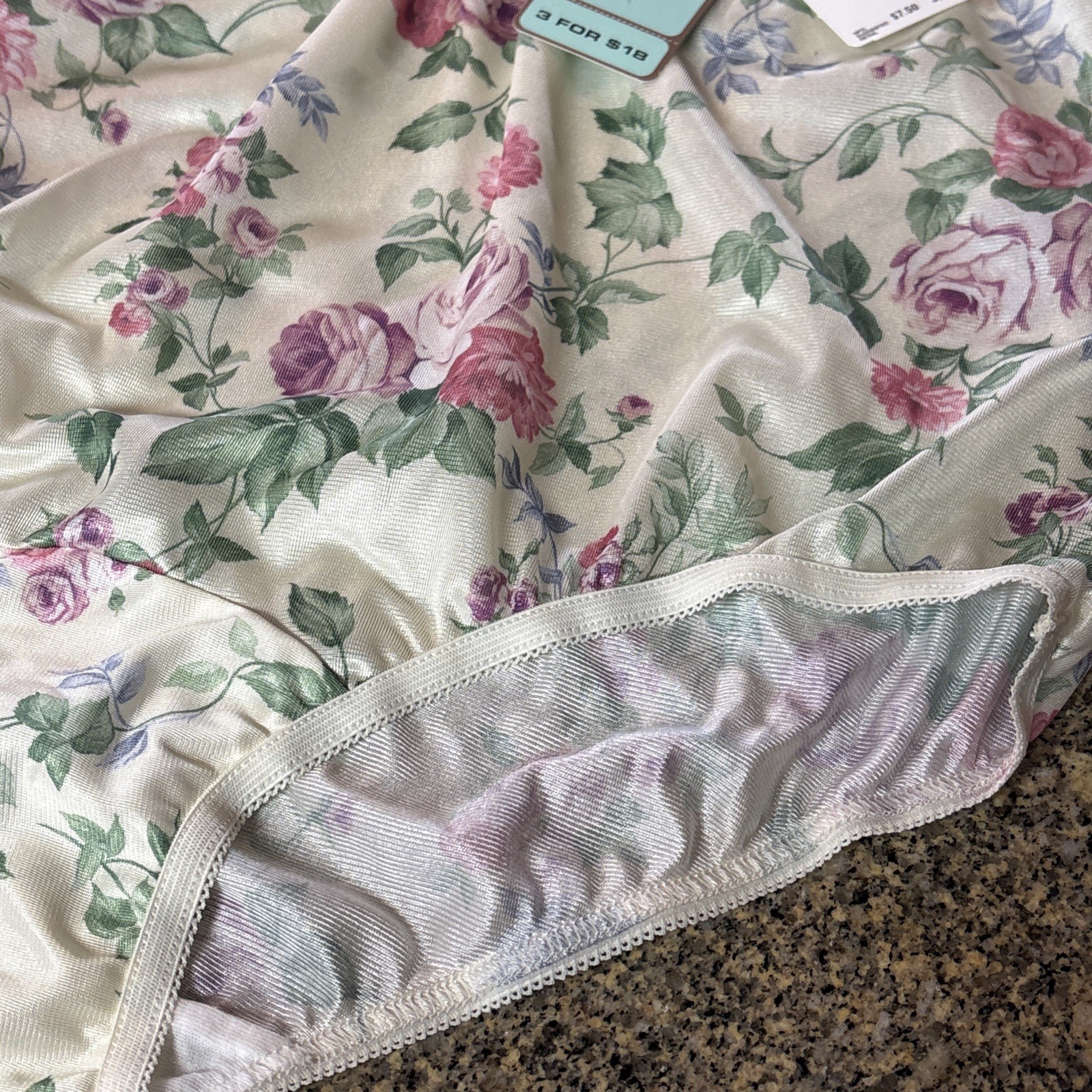 Vanity Fair Perfectly Yours Ravissant Full Coverage Brief Floral NWT 7/44 L