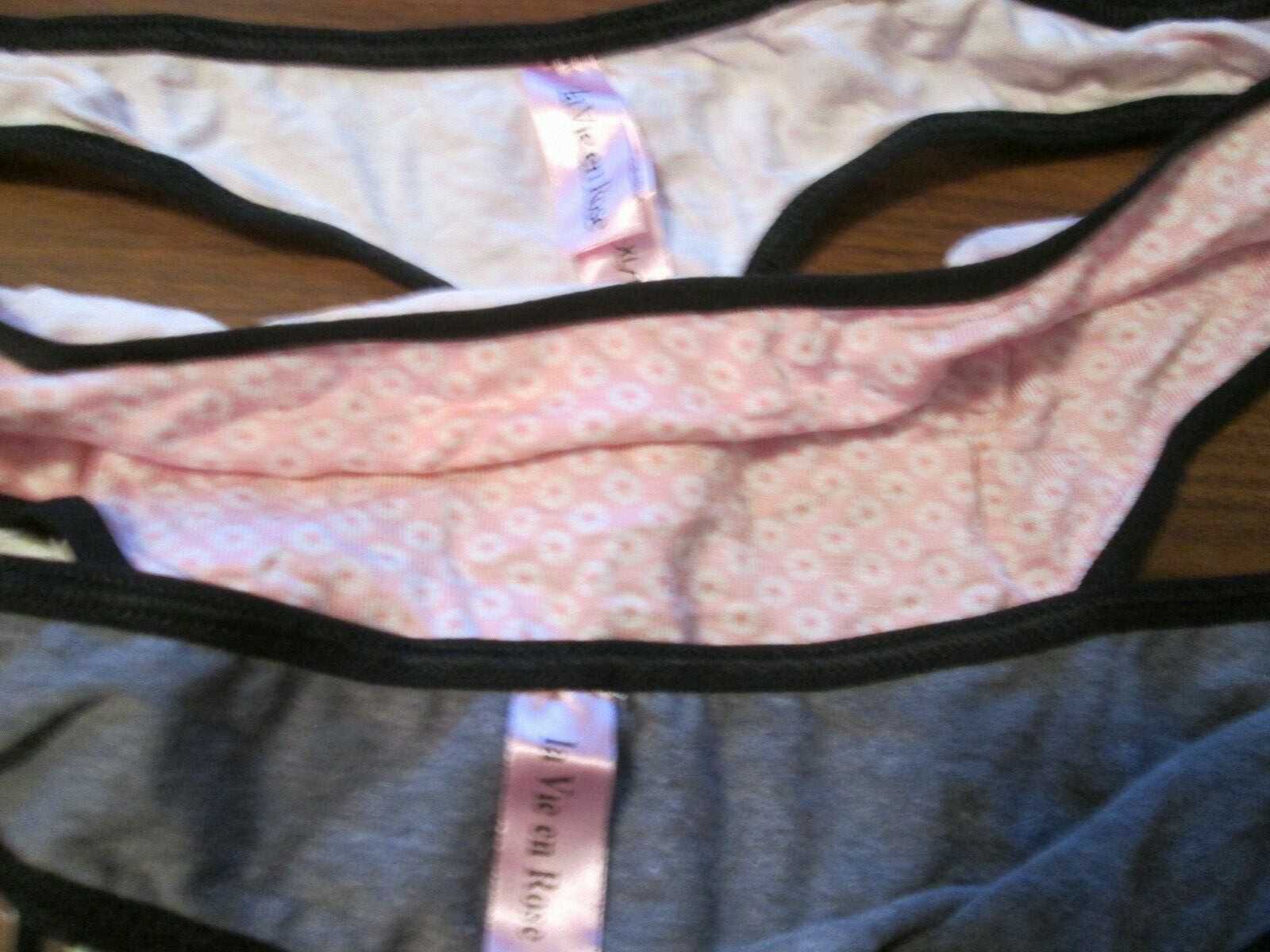 New 2 la Vie en Rose Thongs Size XL 1 each Pink Flowers & Gray w/Black Edge