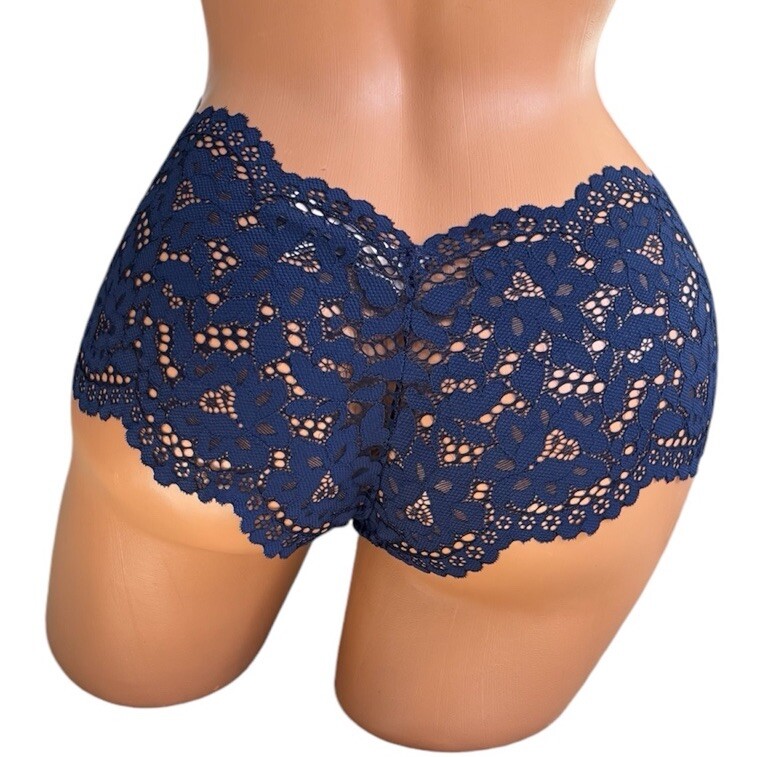 Victoria’s Secret Body By Victoria Crochet Lace Shortie Panty Size Small