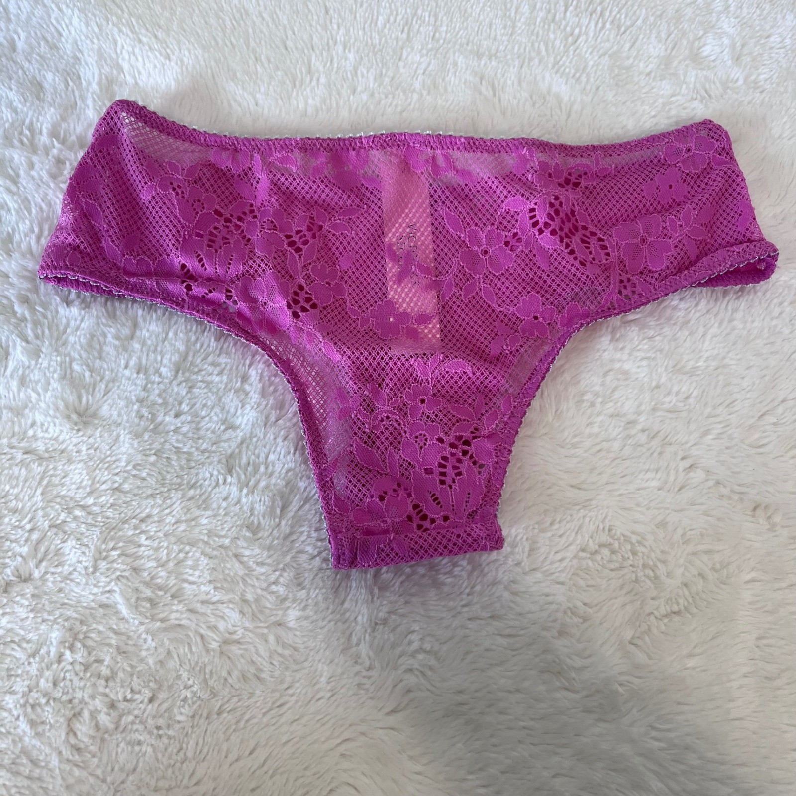 Victorias Secret Women’s Tease Magenta Pink Floral Lace Cheeky Panty Size XS NWT