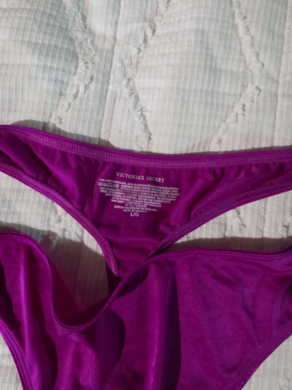 Victoria’s Secret Everyday Perfect Thong Size Large