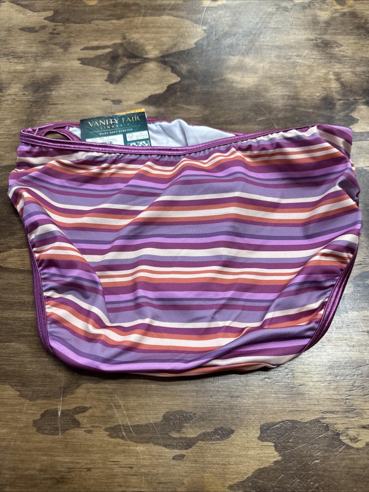 New 2 Pairs Vanity Fair Illumination String Bikini Panties Lily & Stripe 7 L NWT
