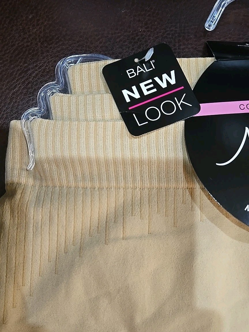 BALI Comfort Revolution Briefs COMFY DFMSB3 Size 7 Large $30.00