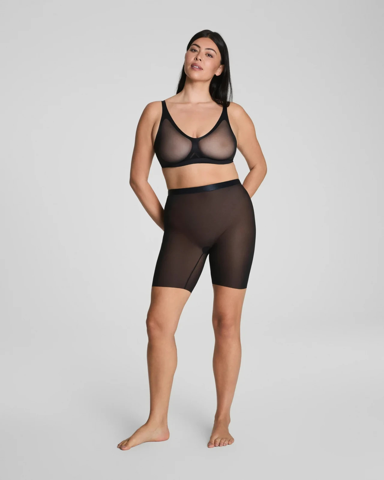 NWT Spanx Supersmooth SheerSense Mid-Thigh Short Very Black Women’s Medium M $58