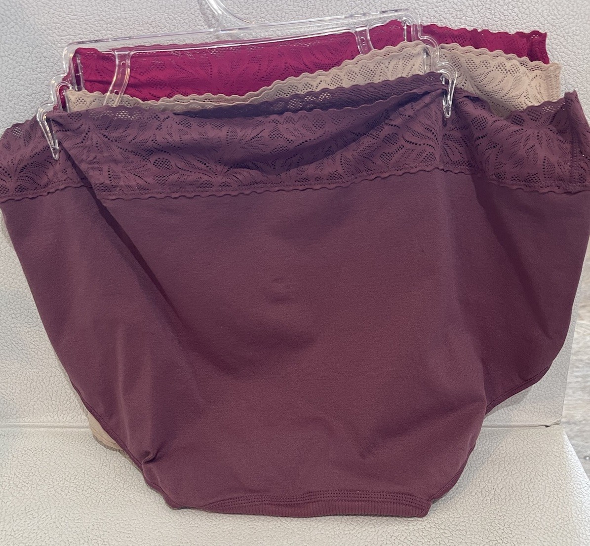 NEW Bali 3 Pair Briefs Cool Comfort Panties 9/2X Multi-Color DFMLB3