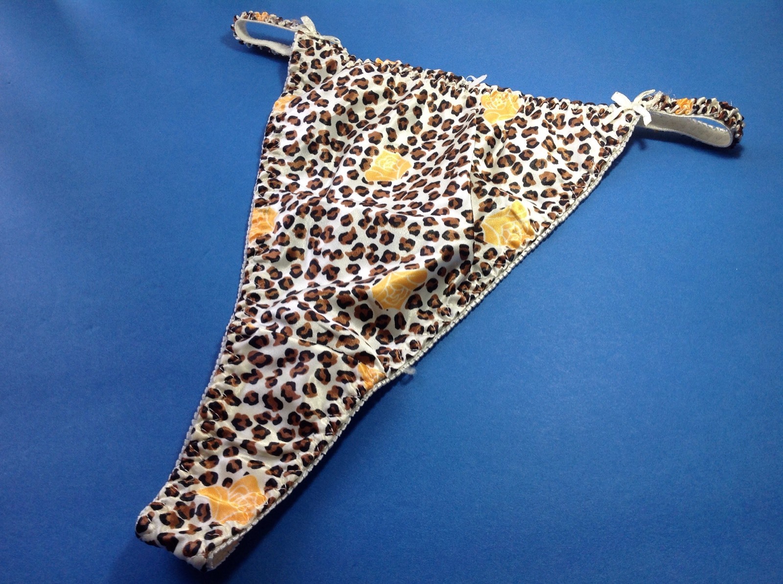 Women Panties,Thongs Size M/6 Med.Satin Appearance Red Floral On BeigeSoft