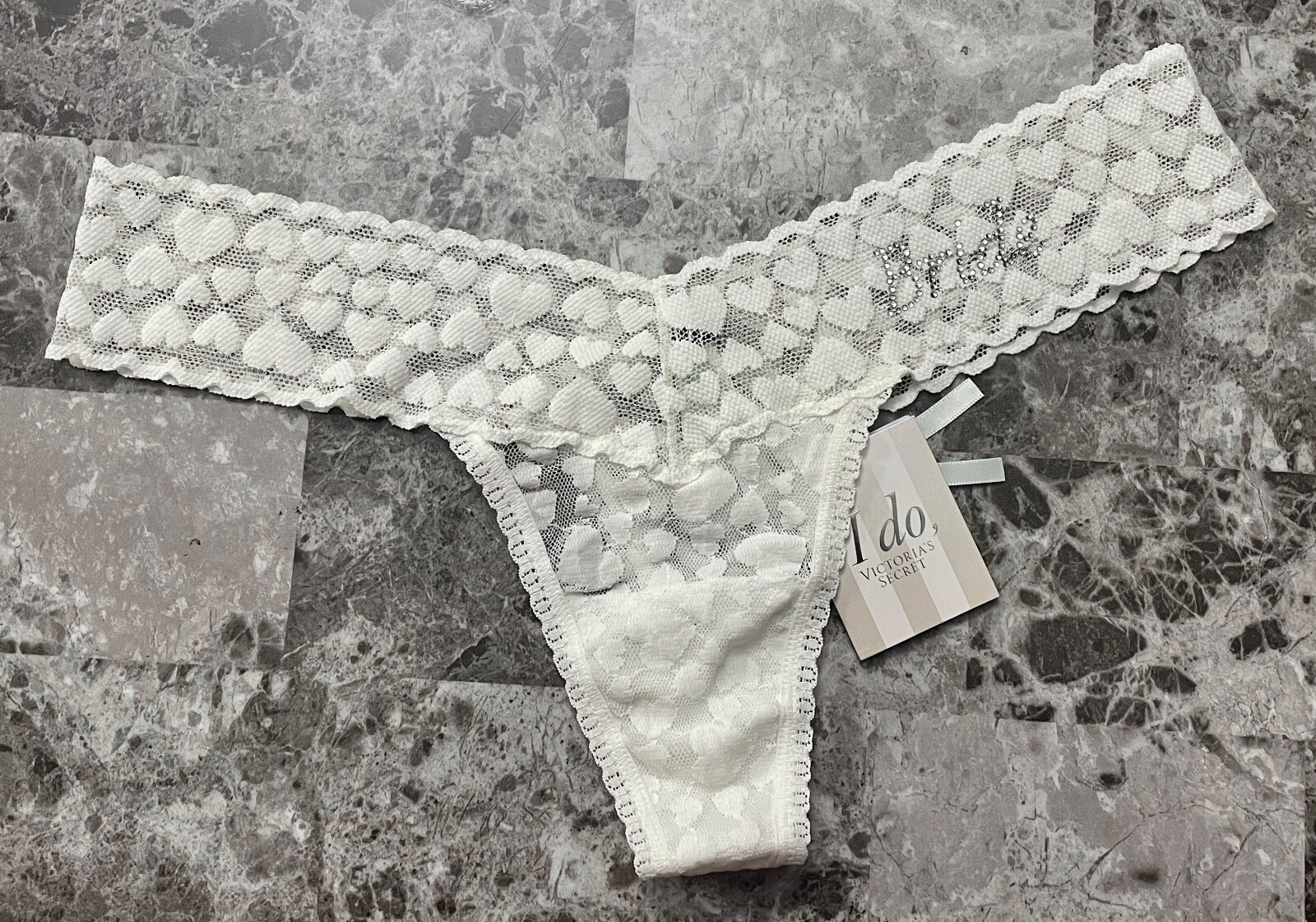 NWT VICTORIA’S SECRET O/S BRIDE BRIDAL HEART LACE THE LACIE RARE THONG PANTIES