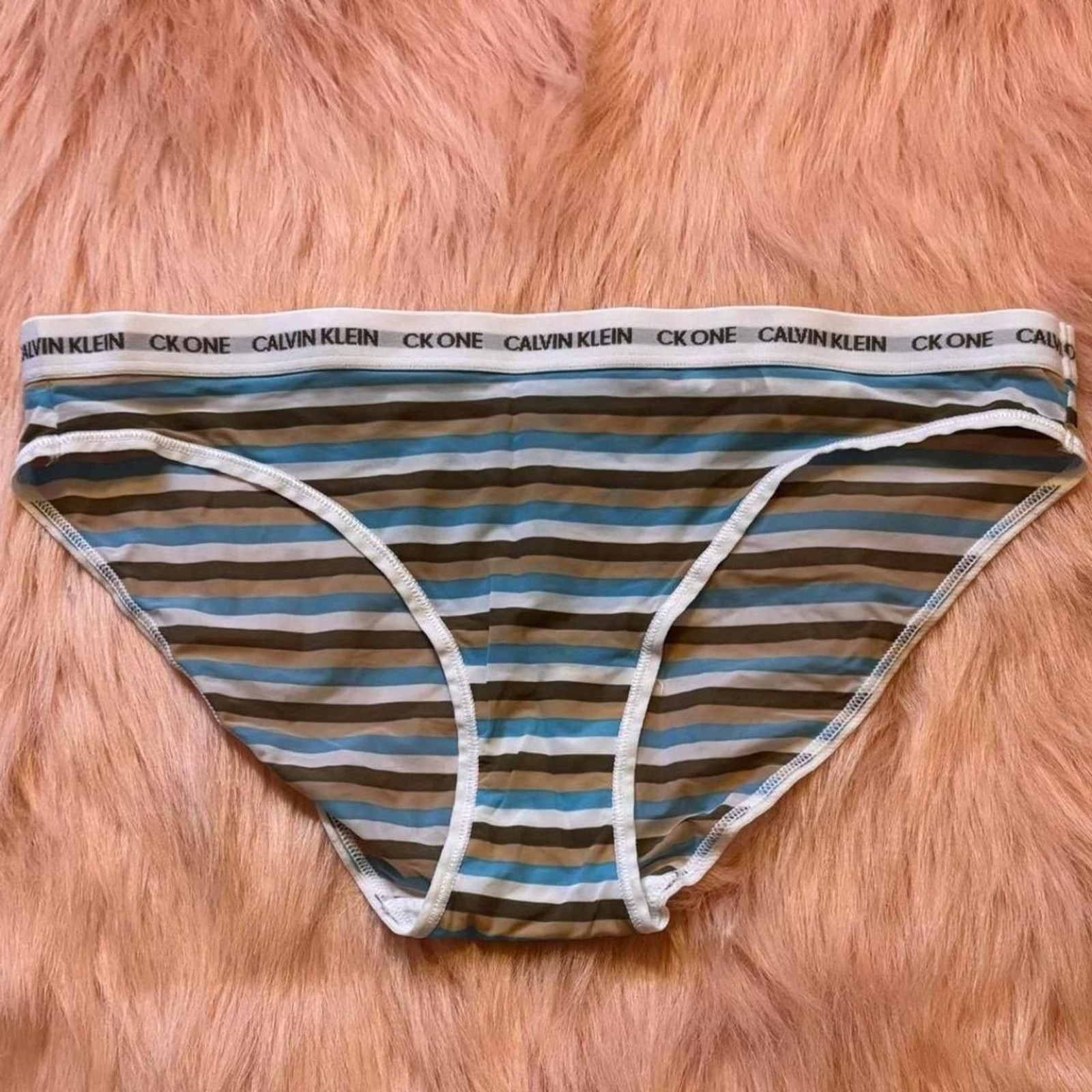 Calvin Klein CK One Striped Hipster Panty Size Medium