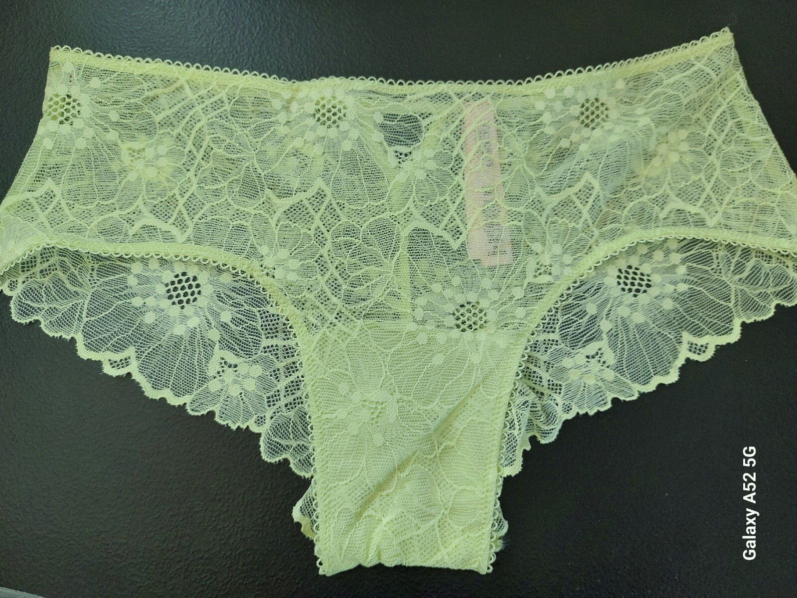 NWT VICTORIA SECRET The Lacie Lace Cheeky Panty Size Large (G20)