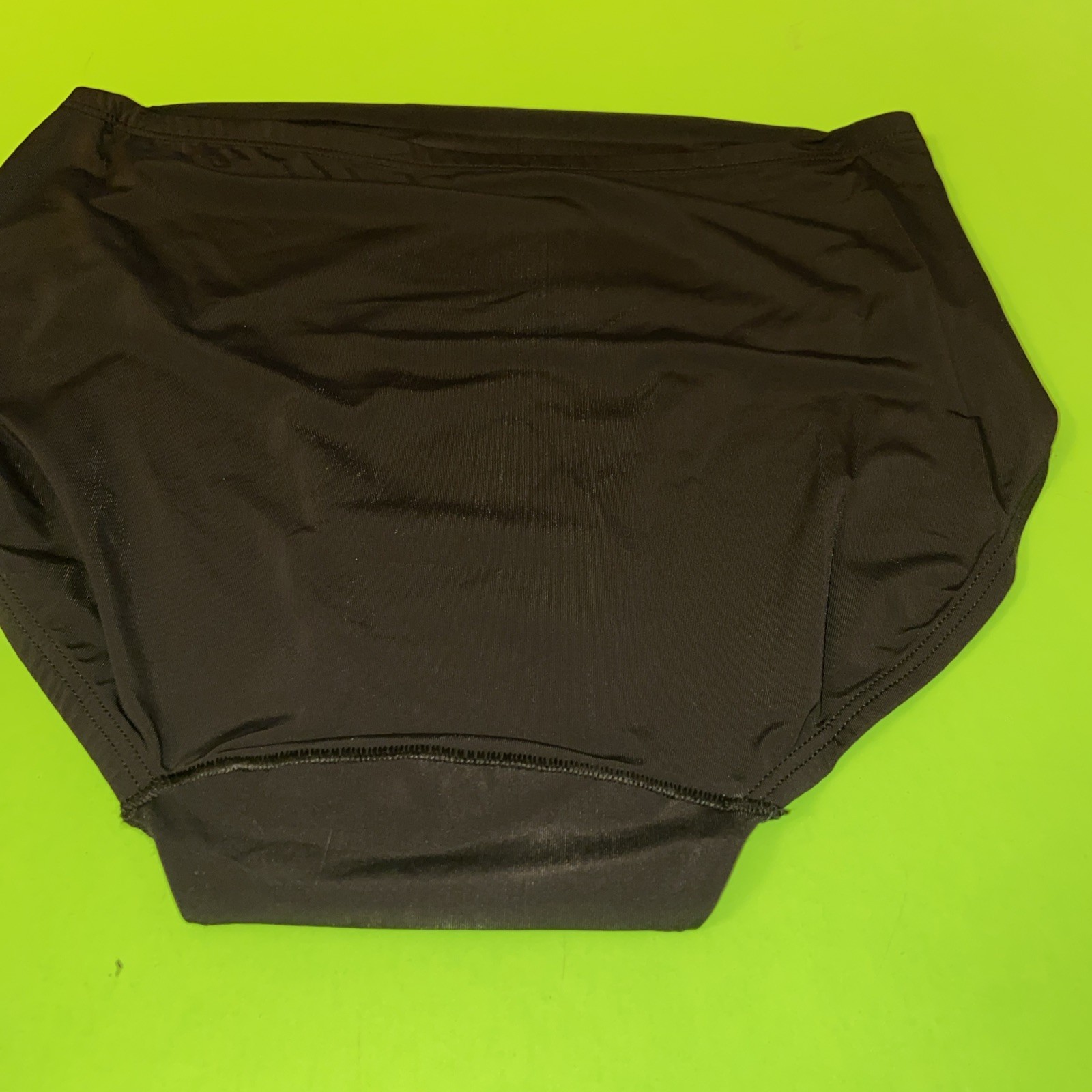 WARNERS BLACK SMOOTH IT OVER BRIEF PANTIES / MEDIUM / 6