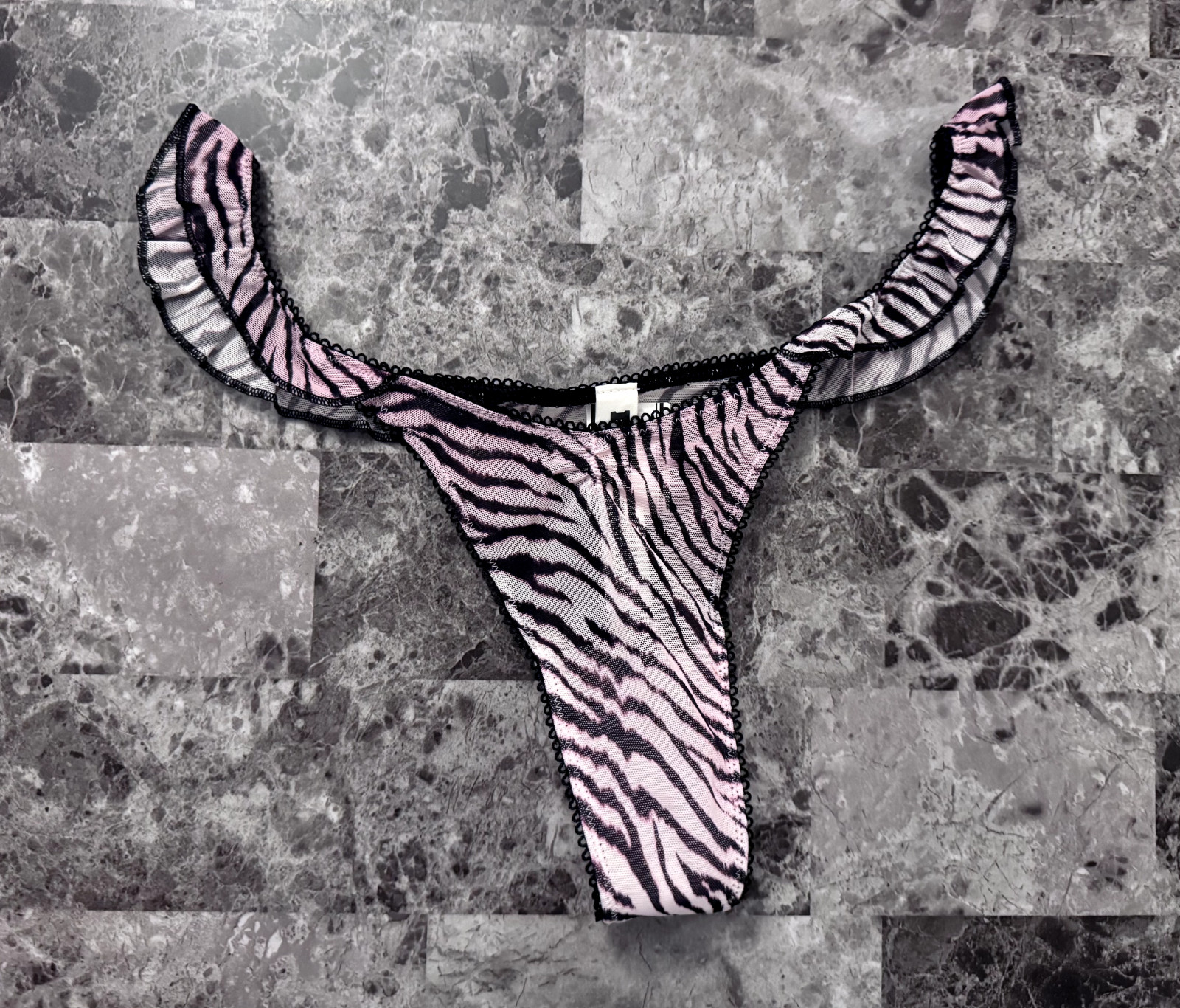 NWT VICTORIA’S SECRET PINK ZEBRA STRIPE MESH FLUTTER RUFFLE THONG PANTIES