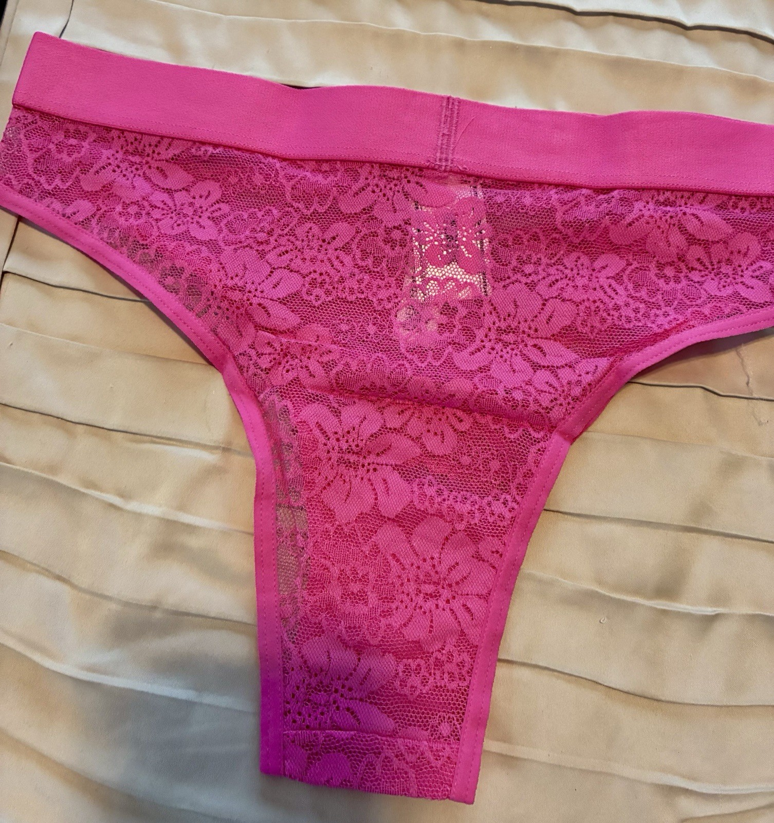 Victoria’s Secret Women’s Panties S Lot of 2 Pink Lace Cheeky Green Brief NEW
