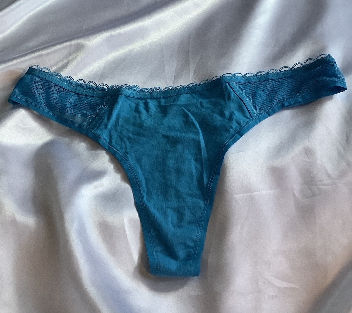 Victoria’s Secret PINK Women’s Thong Panties Blue Turquoise Lace 1pk Large