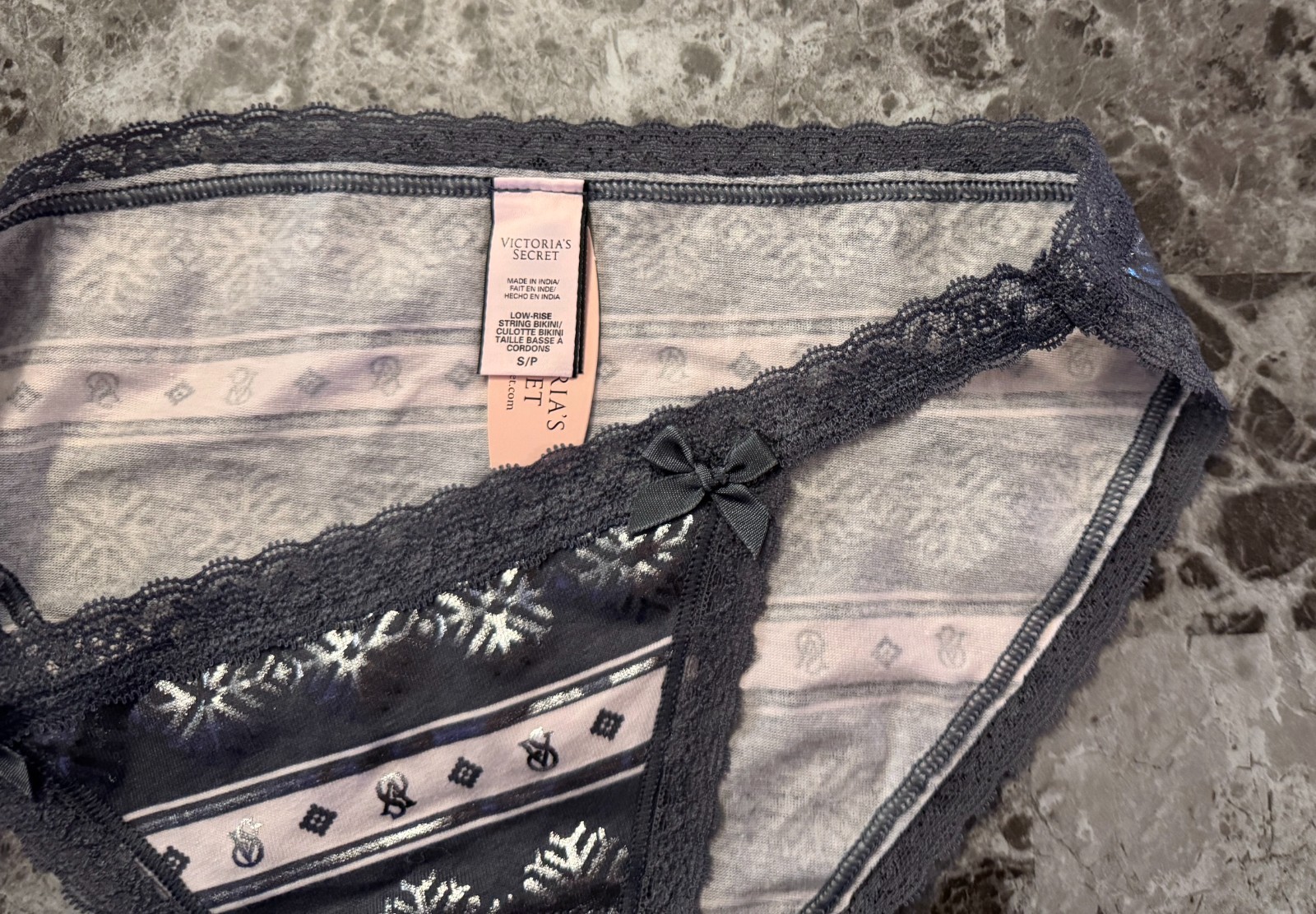 NWT VICTORIA’S SECRET S PINK SILVER SNOWFLAKE LACE RARE STRING BIKINI PANTIES