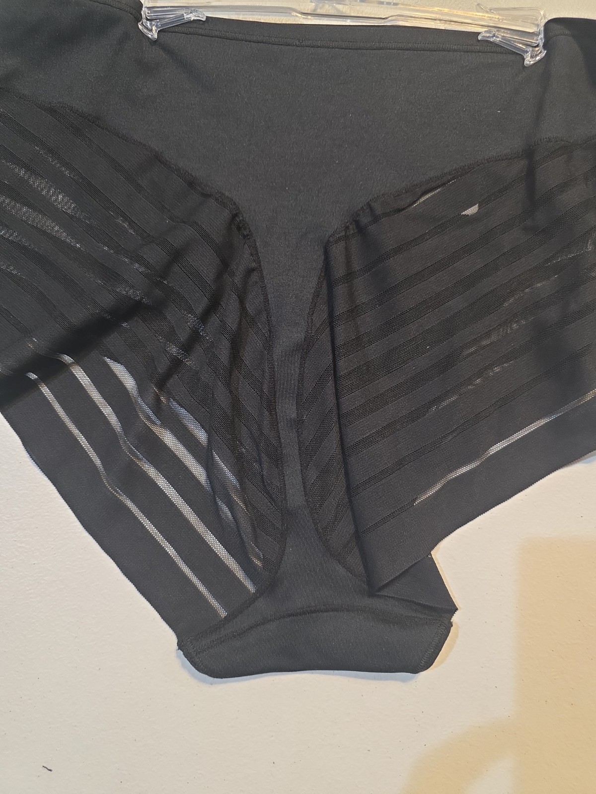 NEW Leonisa Womens Lace Stripe Undetectable Classic Shaper Black Panty Size 4xl