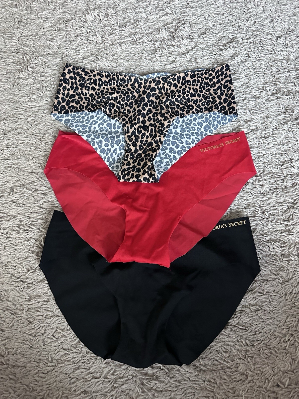 Victoria’s Secret Seamless Cheeky Panties XS 3-Pack Leopard Red Black