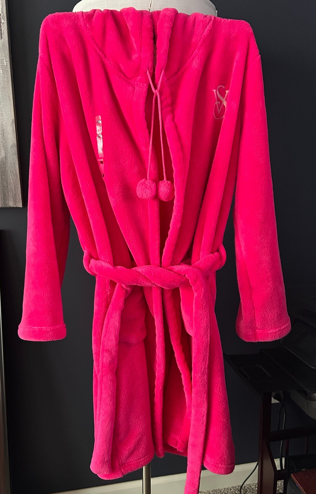 NEW Victoria Secrets Plush Cozy Robe with hood