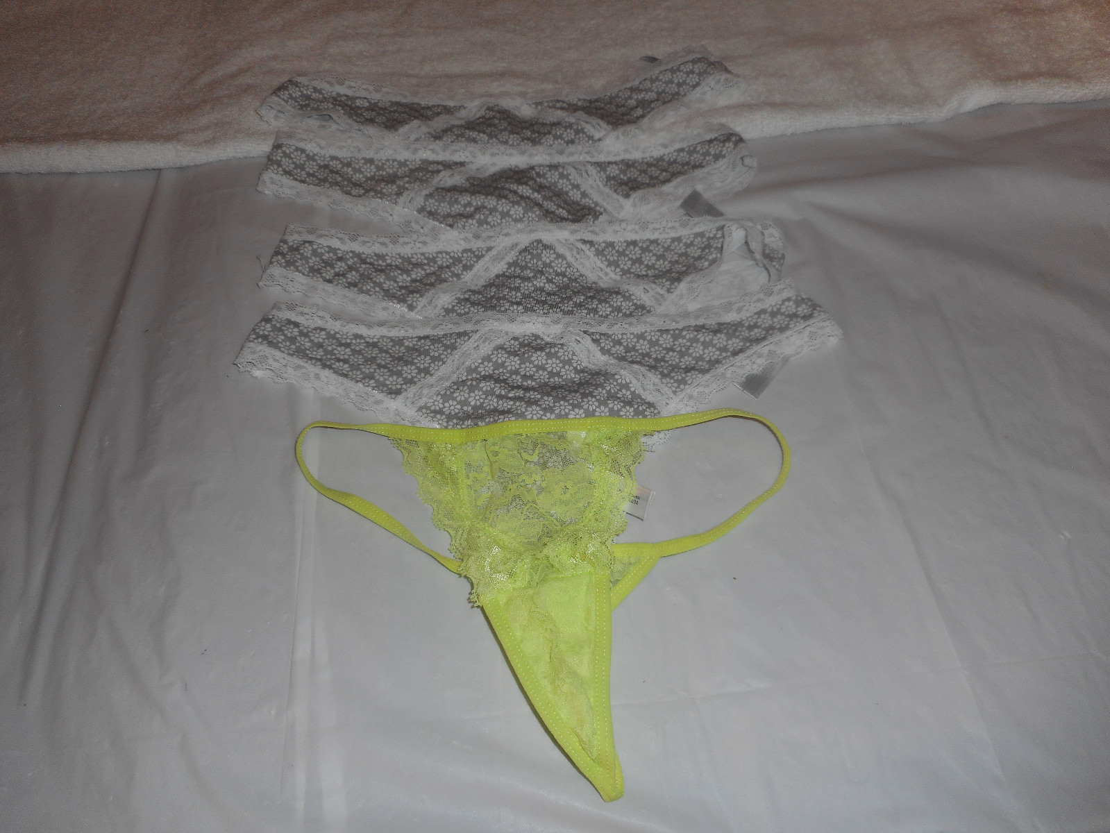 5 WOMEN THONG PANTY SOLD TOGETHER xs