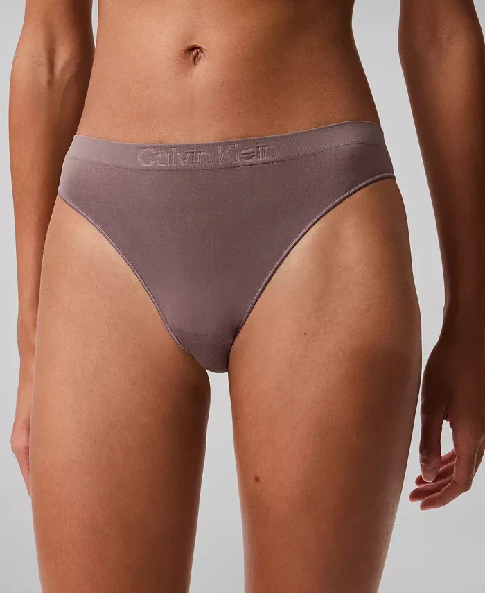Calvin Klein E3428 Women’s Bonded Flex Thong Underwear QD3958 – Sparrow Size S