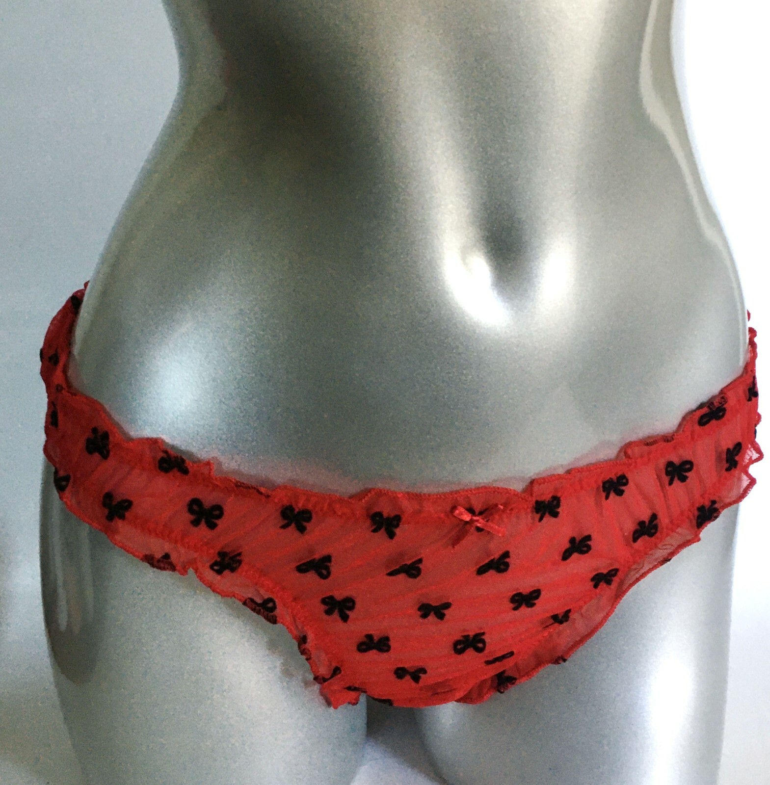 NWT Victorias Secret Dream Angels Ruffle Mesh Thong Panty Red with Black Bows S