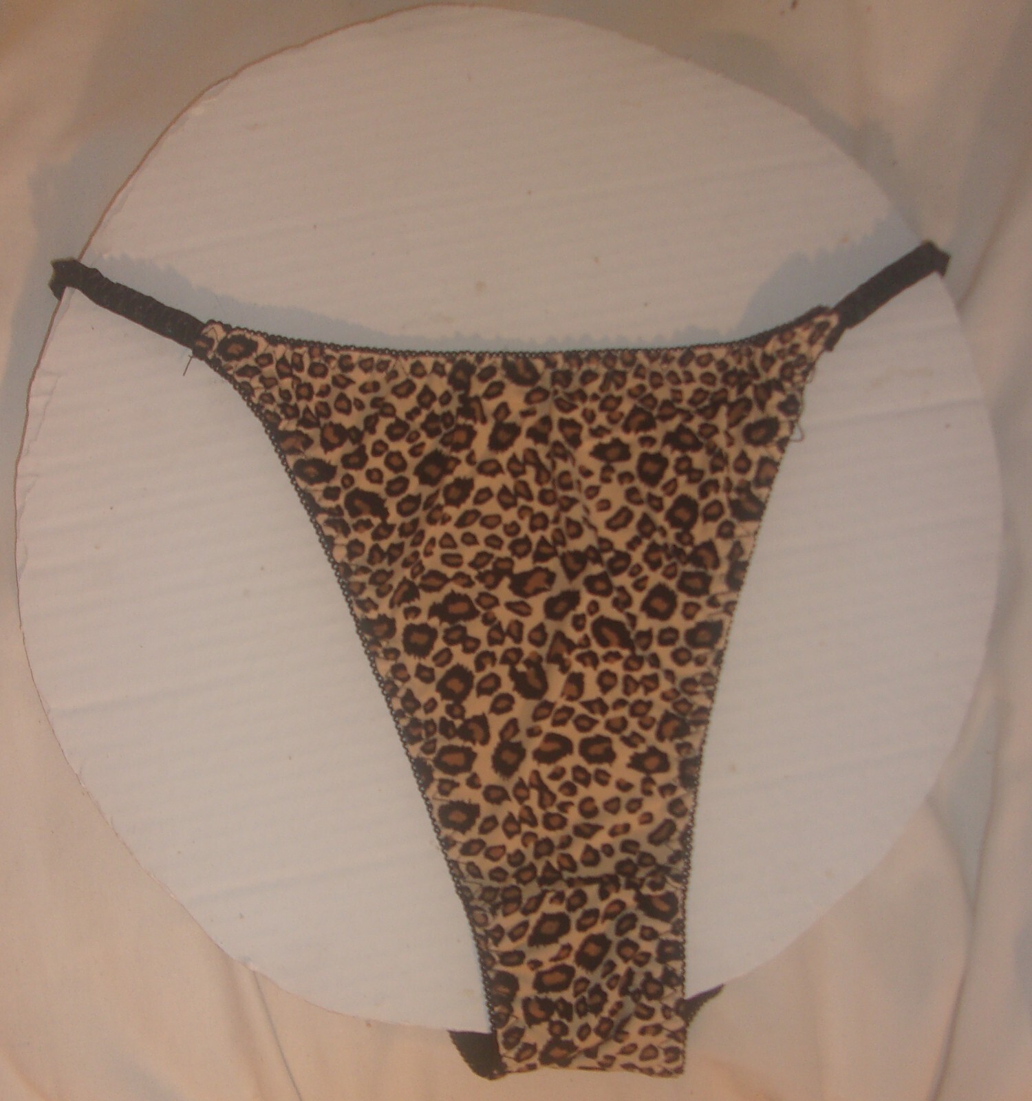NEW LEOPARD STRING BIKINI PANTIES FULL BACK 90% POLYESTER 10% SPANDEX SEXY