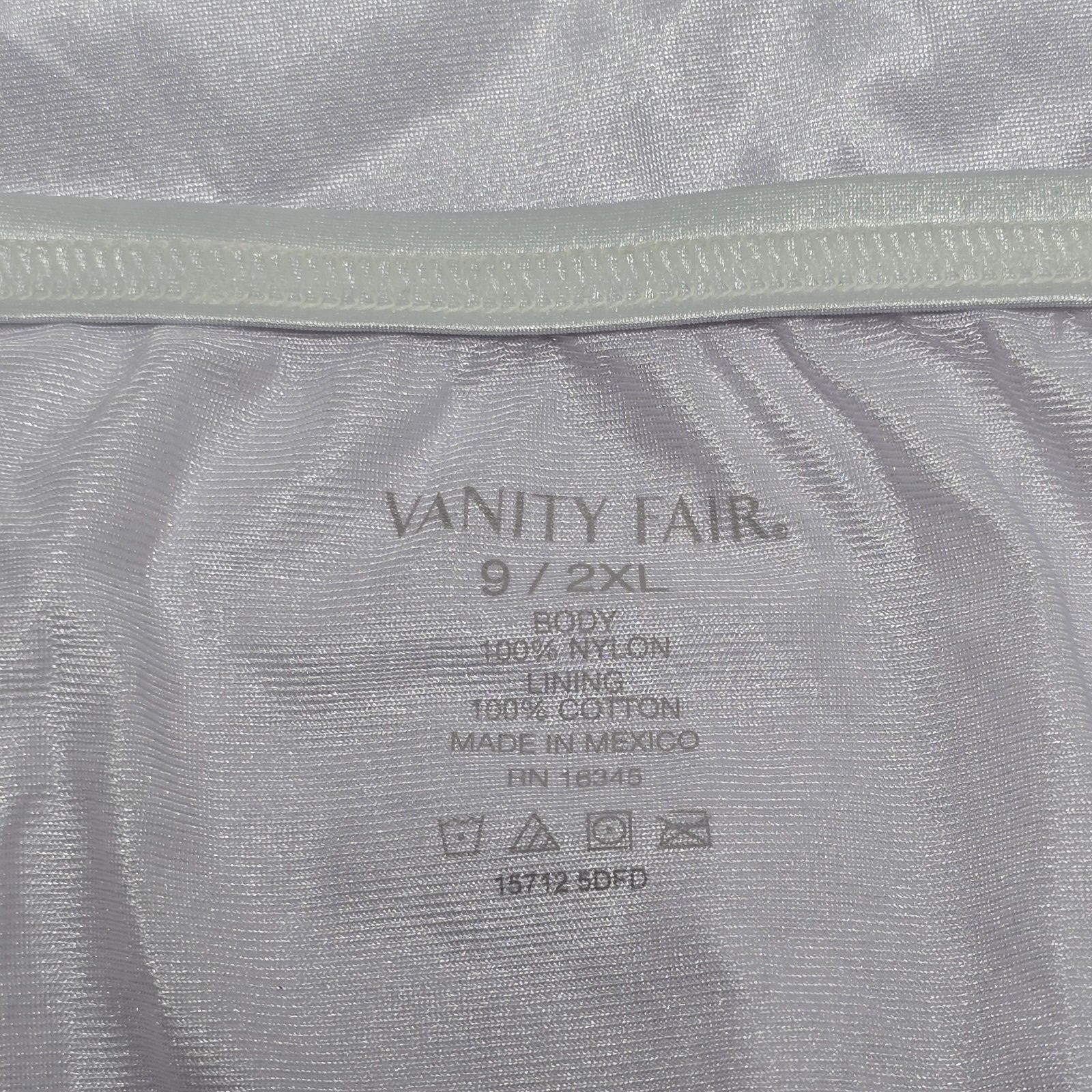 Vanity Fair Underwear Womens 9/2XL White Ravissant Brief 1 Pair NWT 15712 Nylon