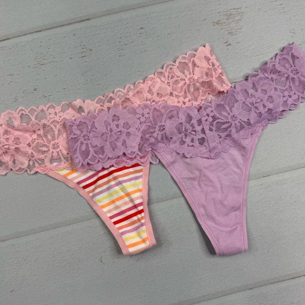 NWT – Victoria’s Secret Lace Trim Waistband Thong Bundle Size Medium