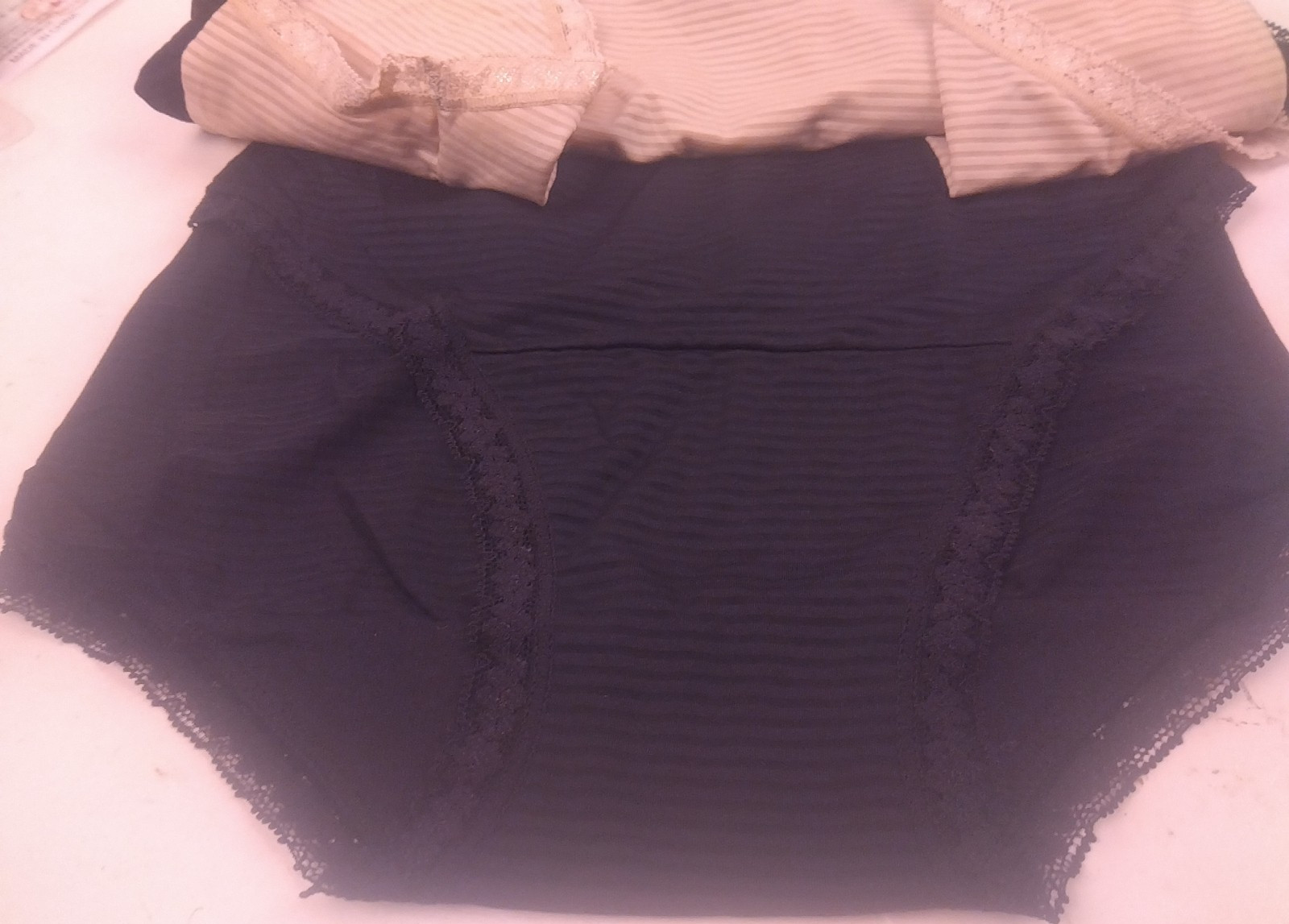 Vanity Fair 3 Pack Black/Beige Light & Luxe Briefs Size 4XL- New. (65)