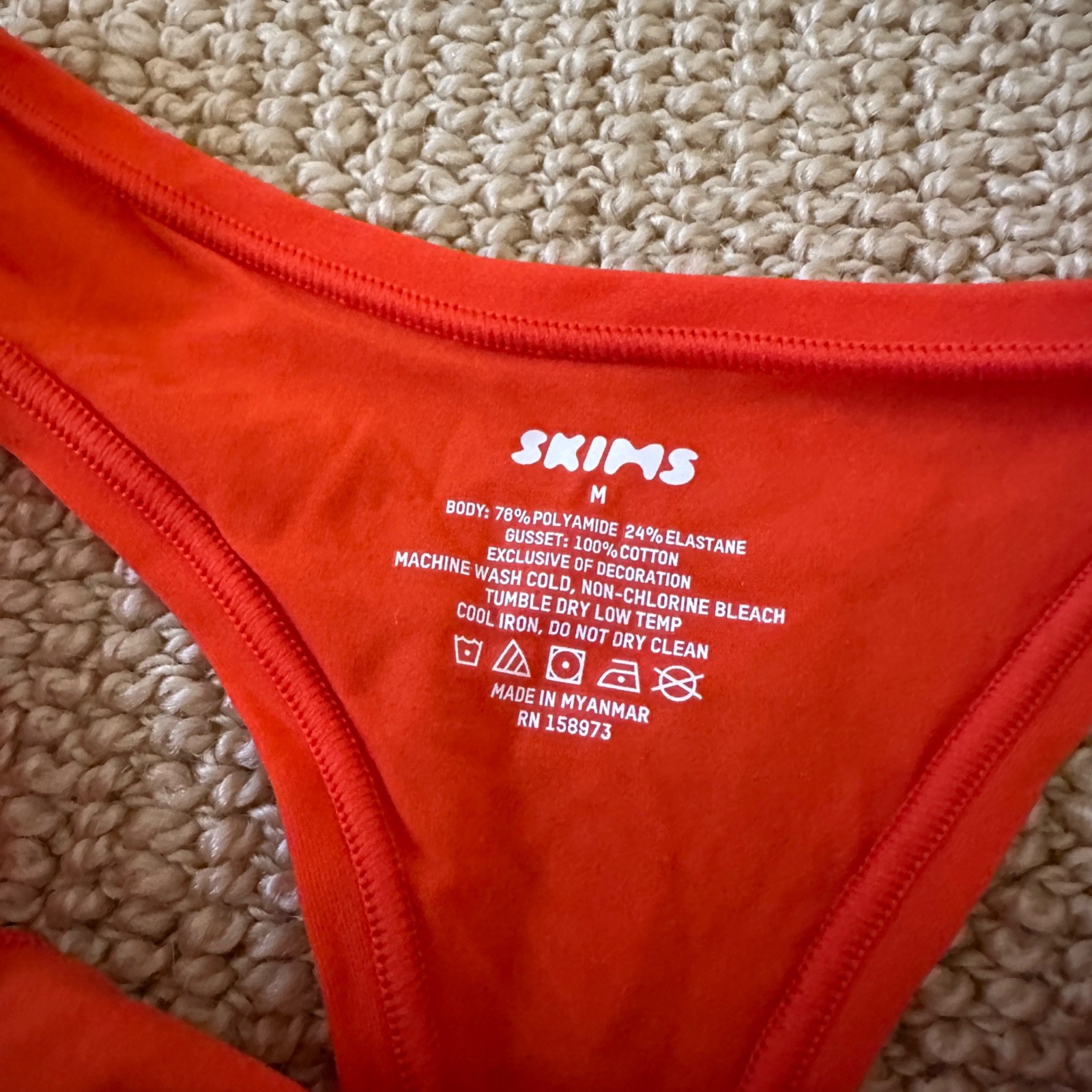 Skims Fire Dipped Thong, Size Medium NWT