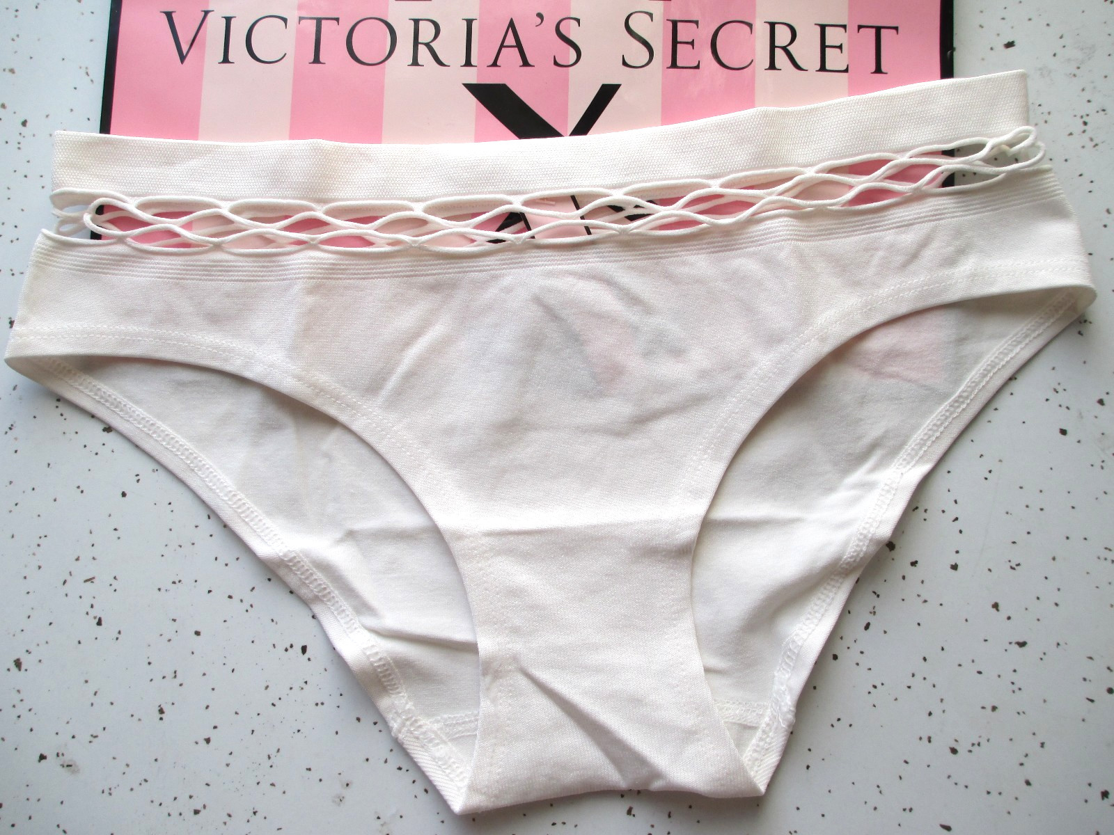 VICTORIA’S SECRET Cheeky Panty VS Coconut White M MEDIUM Fishnet Waist NWT