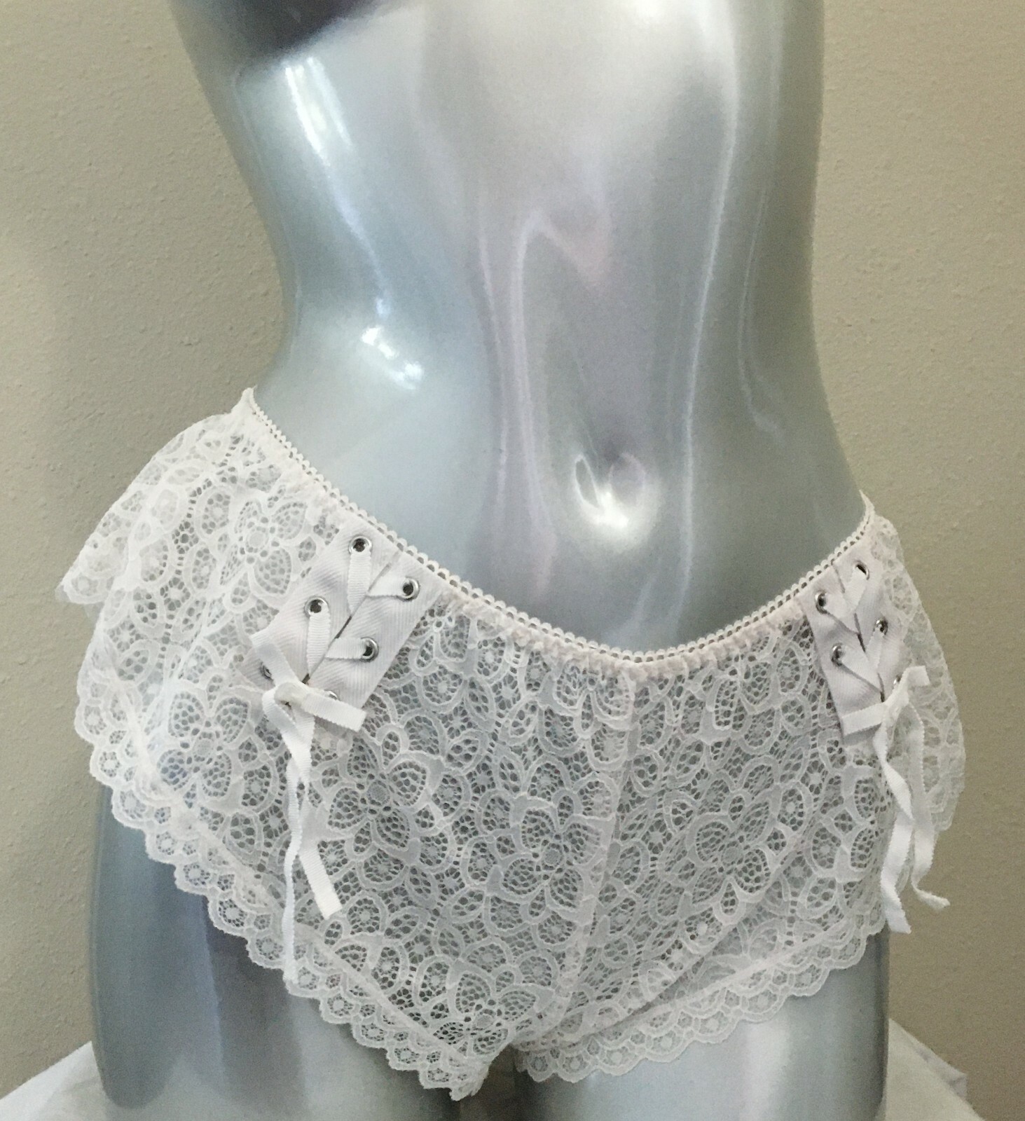 Nwt Victorias Secret Dream Angel Floral Lace Wide Side Lace Up Panty M
