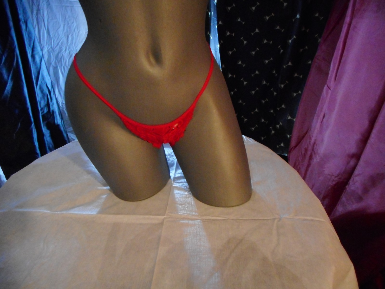 ! FREDERICK’S OF HOLLYWOOD REDDISH PINK G STRING PANTY SIZE M,L,XL