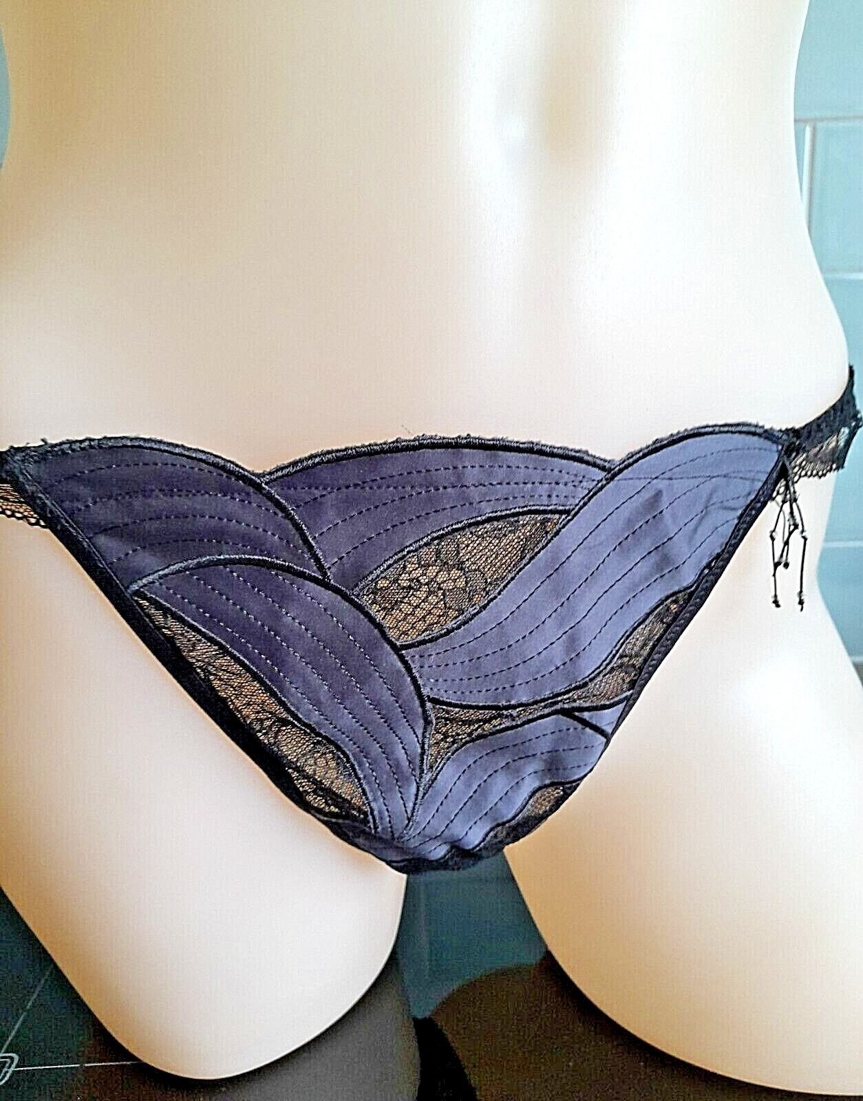 Ravage ACANTHUS Black Satin/Lace/Mesh REDOUTER String Sided Thong