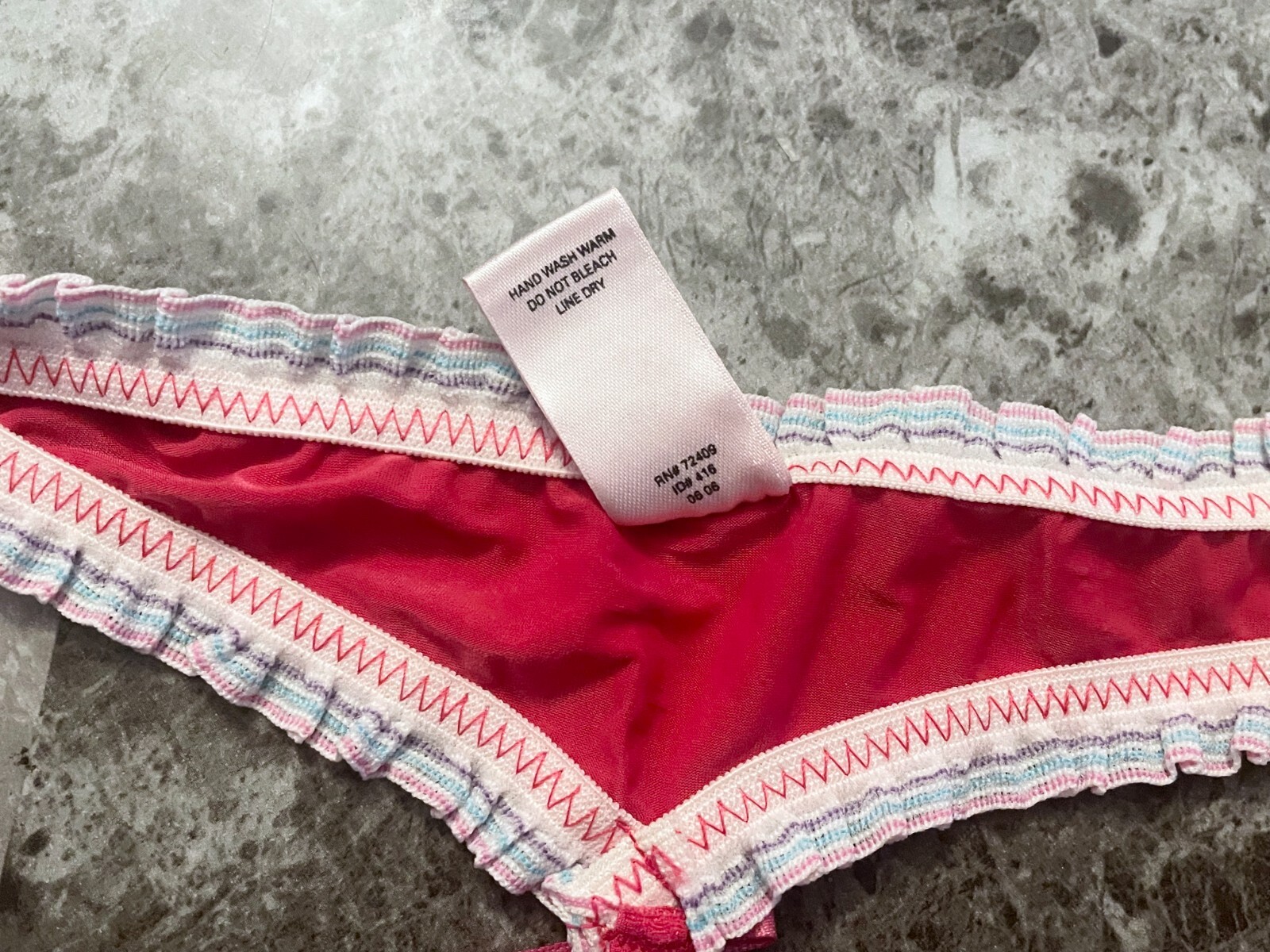 VICTORIA’S SECRET M PINK SMOOTH STRIPE PLEATED VINTAGE RARE V STRING PANTIES