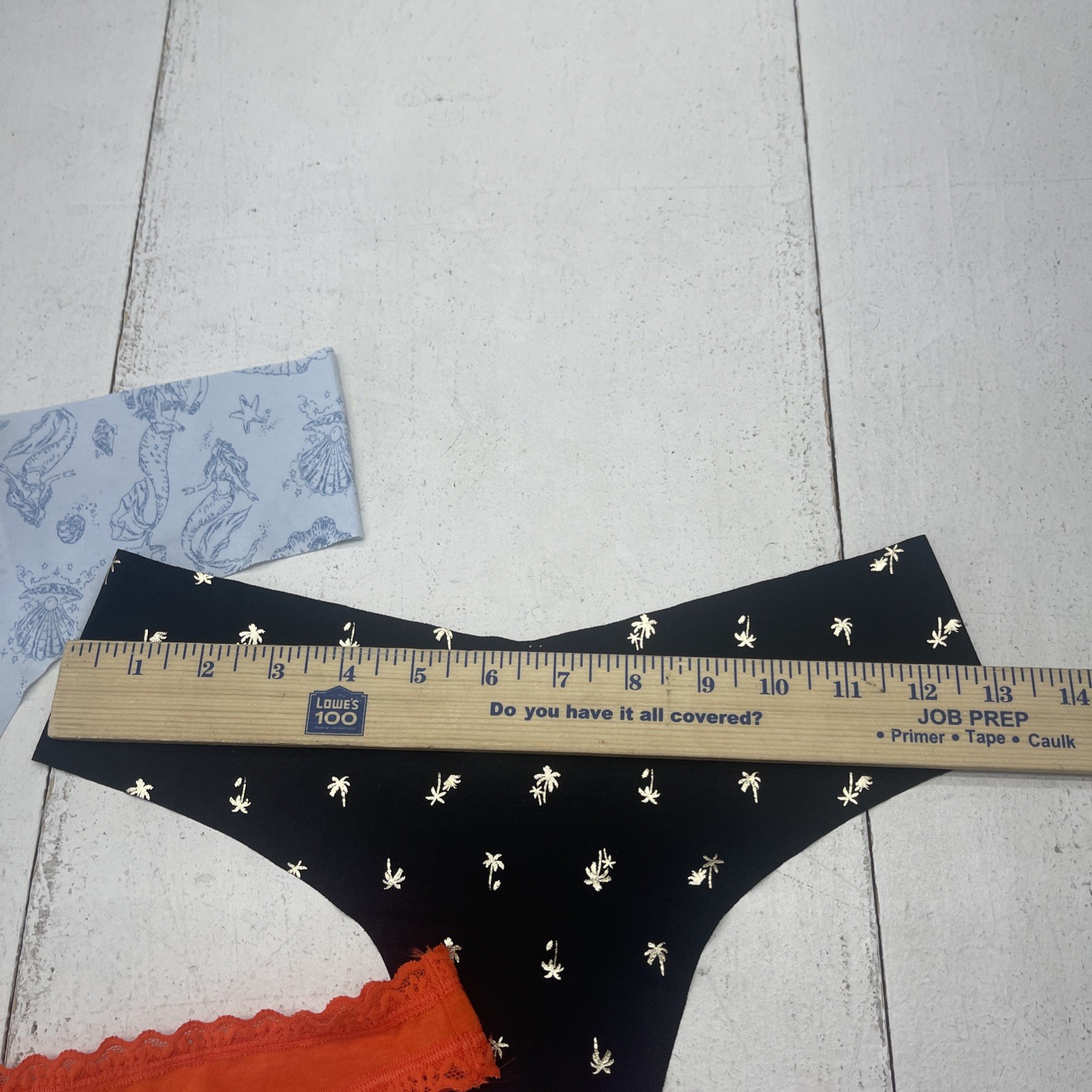 Victoria’s Secret 4 Pack Black Orange Pink Blue Thong Underwear Women’s Size M