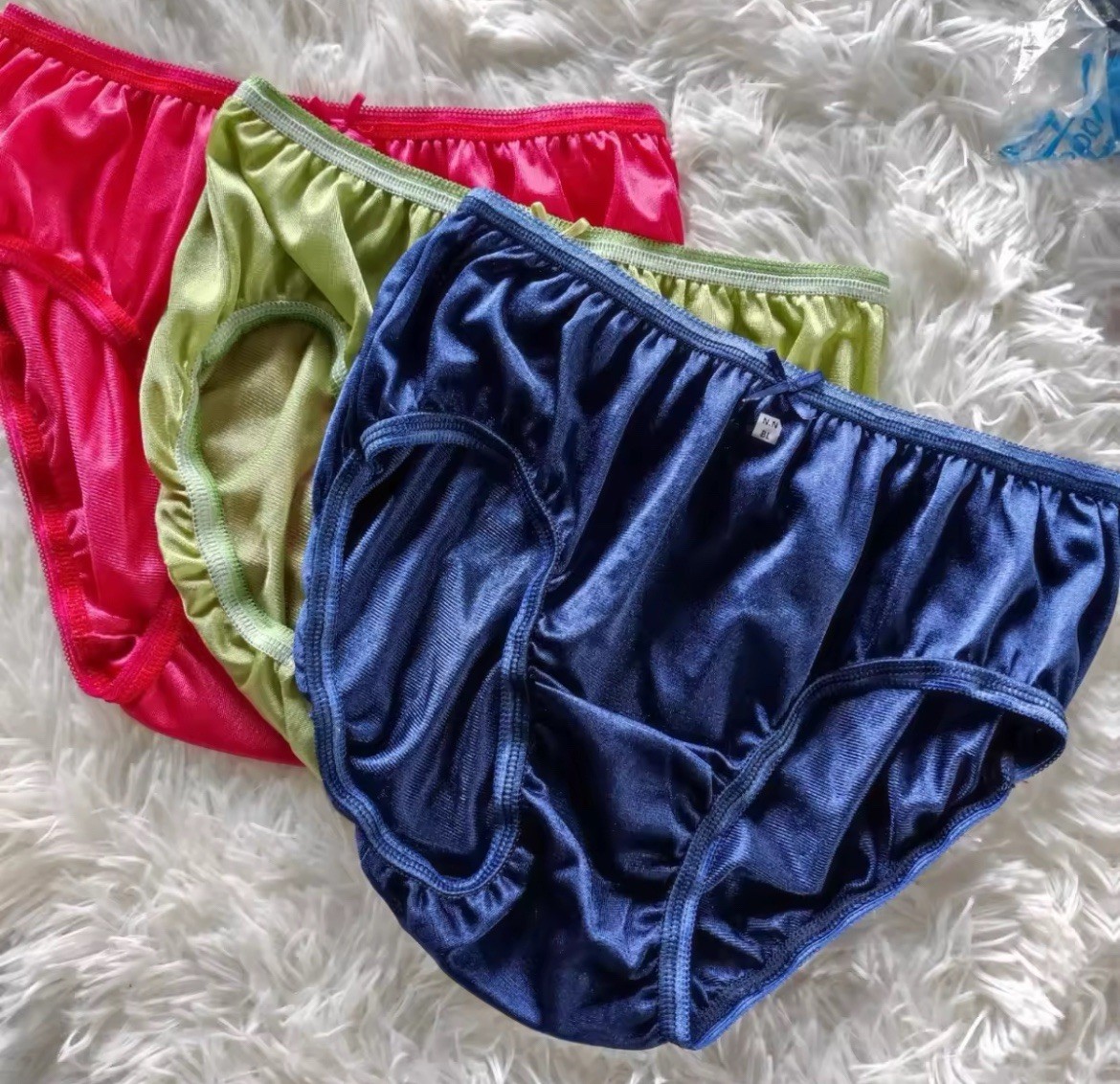 Women Bikini Nylon Briefs Soft Smooth Mixed Colors L Waist 28-32 Hip 32-38