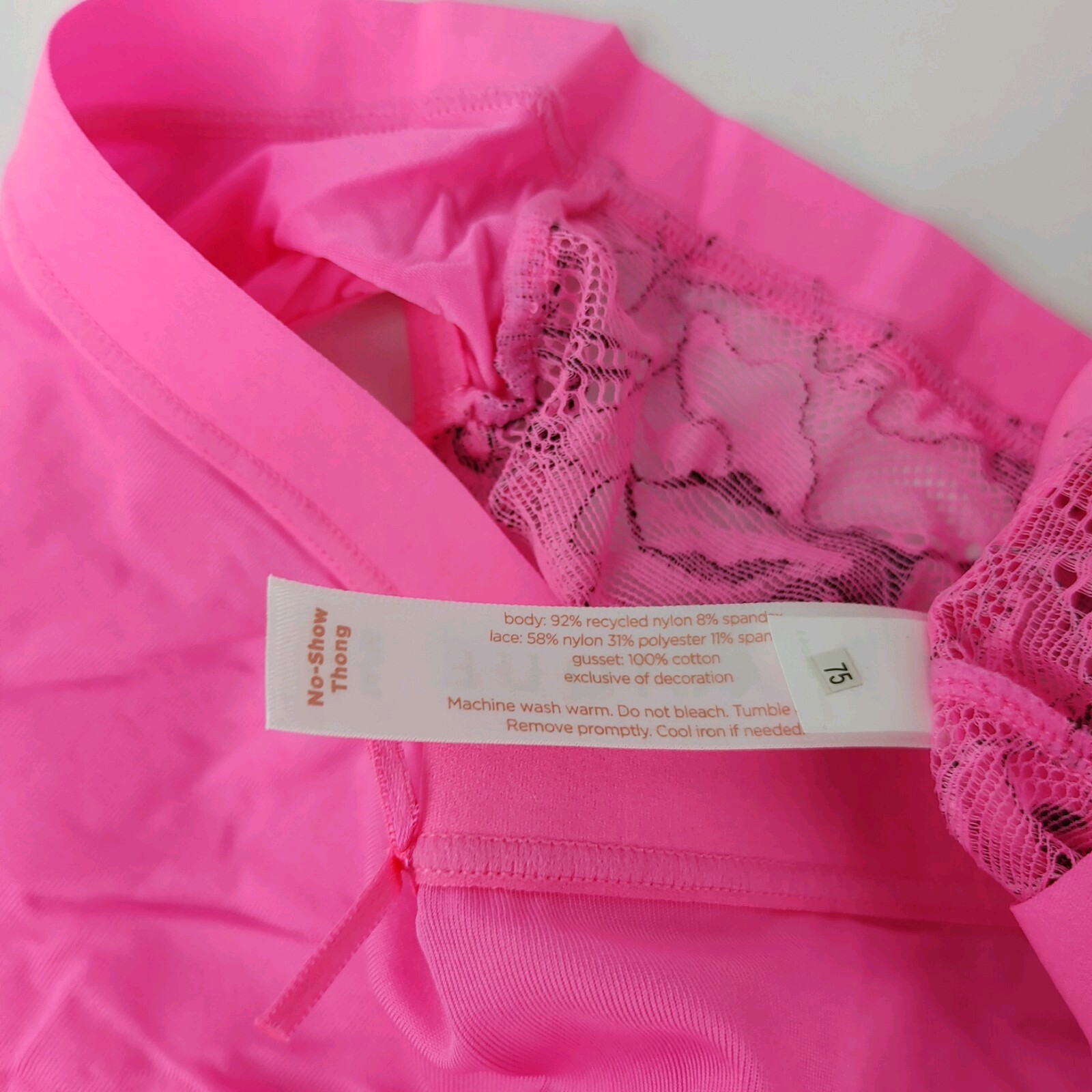LANE BRYANT CACIQUE NO SHOW THONG 22/24 PANTY PLUS SOLID PINK LACE BACK SEXY