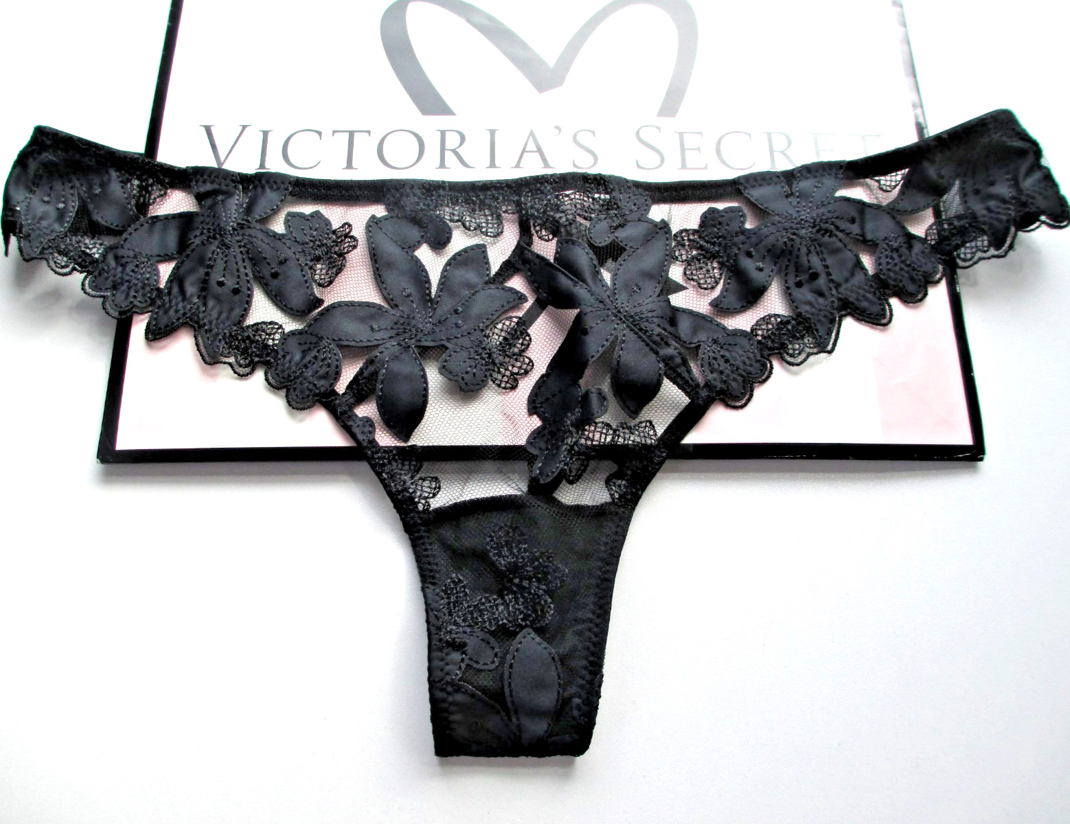VICTORIA’S SECRET VERY SEXY Thong Panty VS Black Mesh M Floral Embroidery NWT