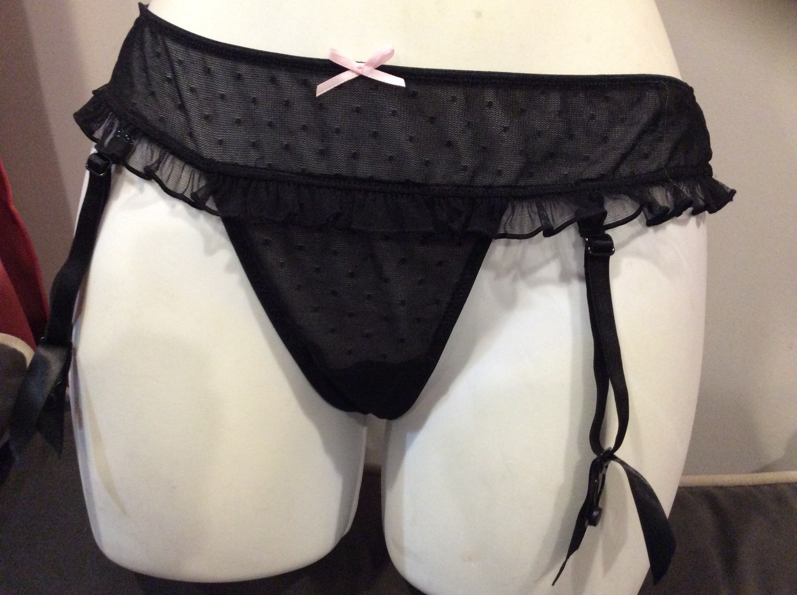 Vintage 2008 Victoria Secret Sexy Little Things Pink Mesh Garter Thong Size S