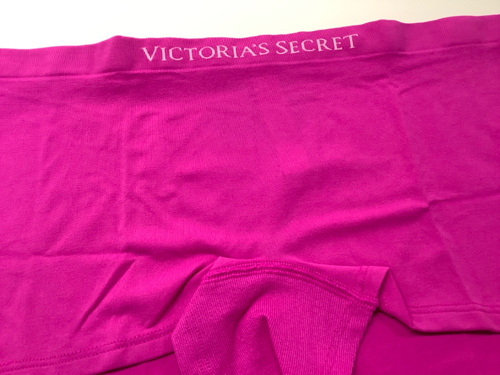 Victoria’s Secret Seamless Buttery Soft Boyshort Panties Outrageous Pink L XL