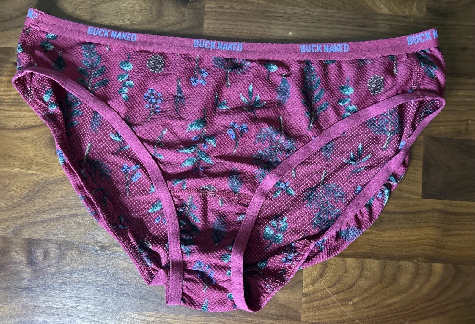 Duluth Women’s Buck Naked Briefs Underwear Panties Size M Medium Burgundy Floral