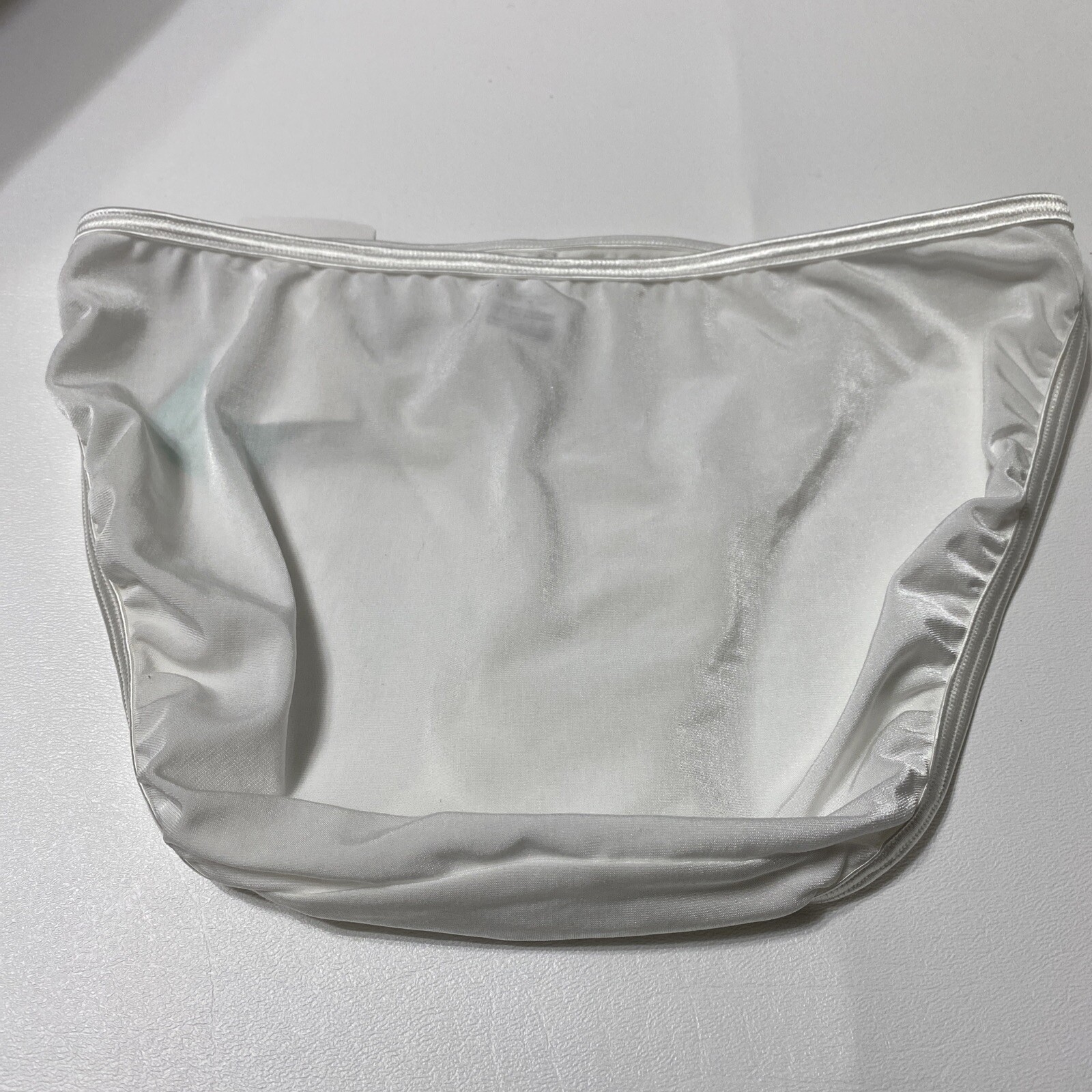 Vanity Fair Body Shine Illumination White String Bikini Size 6/Medium