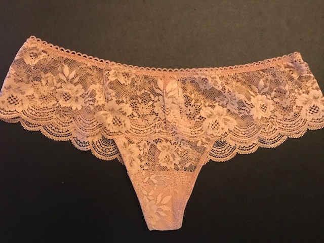 NWT VICTORIA SECRET NUDE BUFF WIDE LACE TRIM THONG M MEDIUM DREAM ANGELS