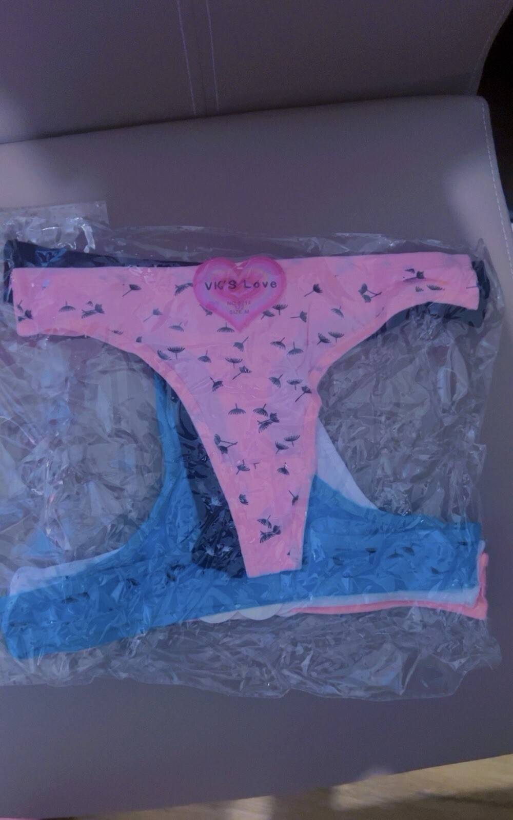 Sport Thongs Lot. VK’S Love NWT Size Medium