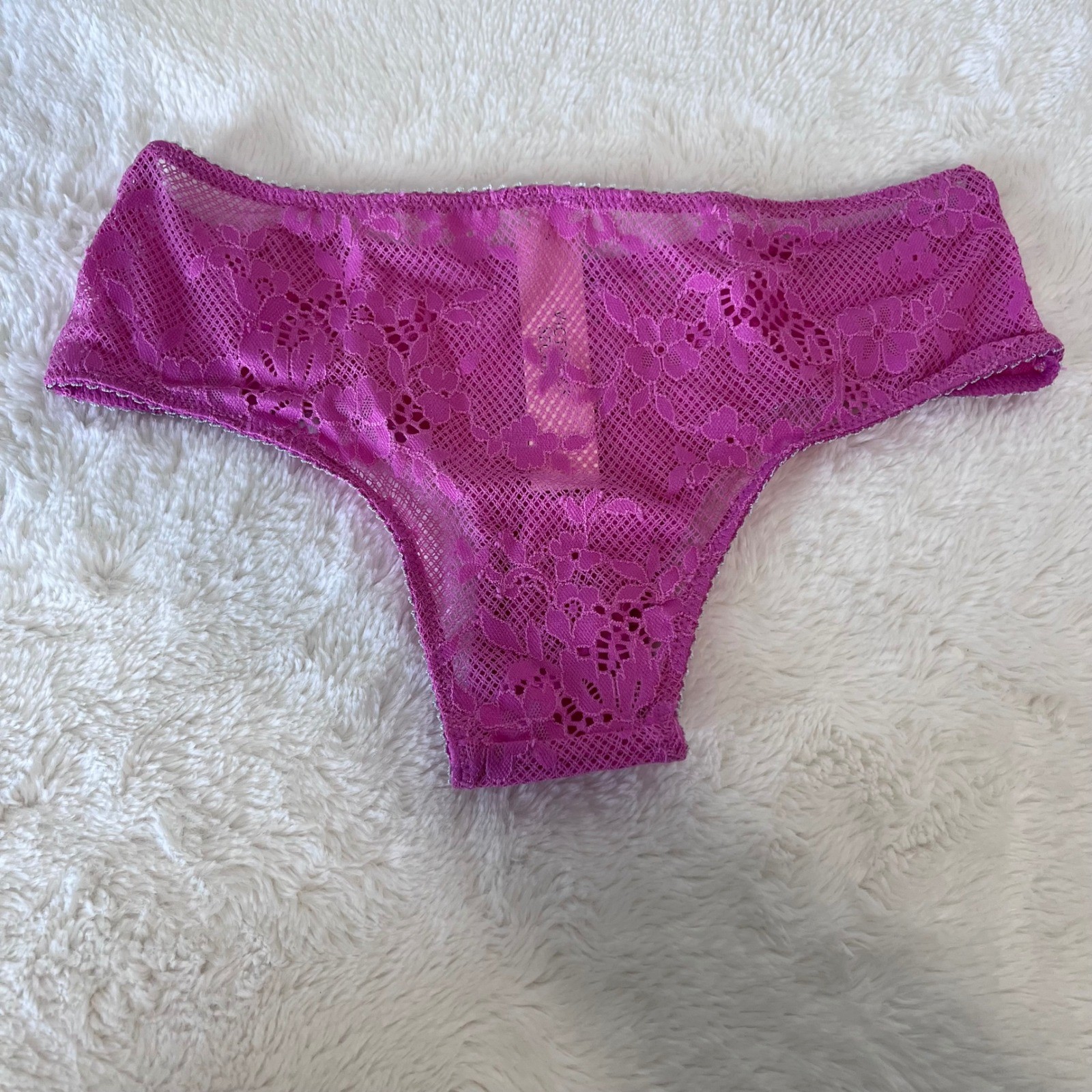 Victorias Secret Women’s Tease Magenta Pink Floral Lace Cheeky Panty Size XS NWT