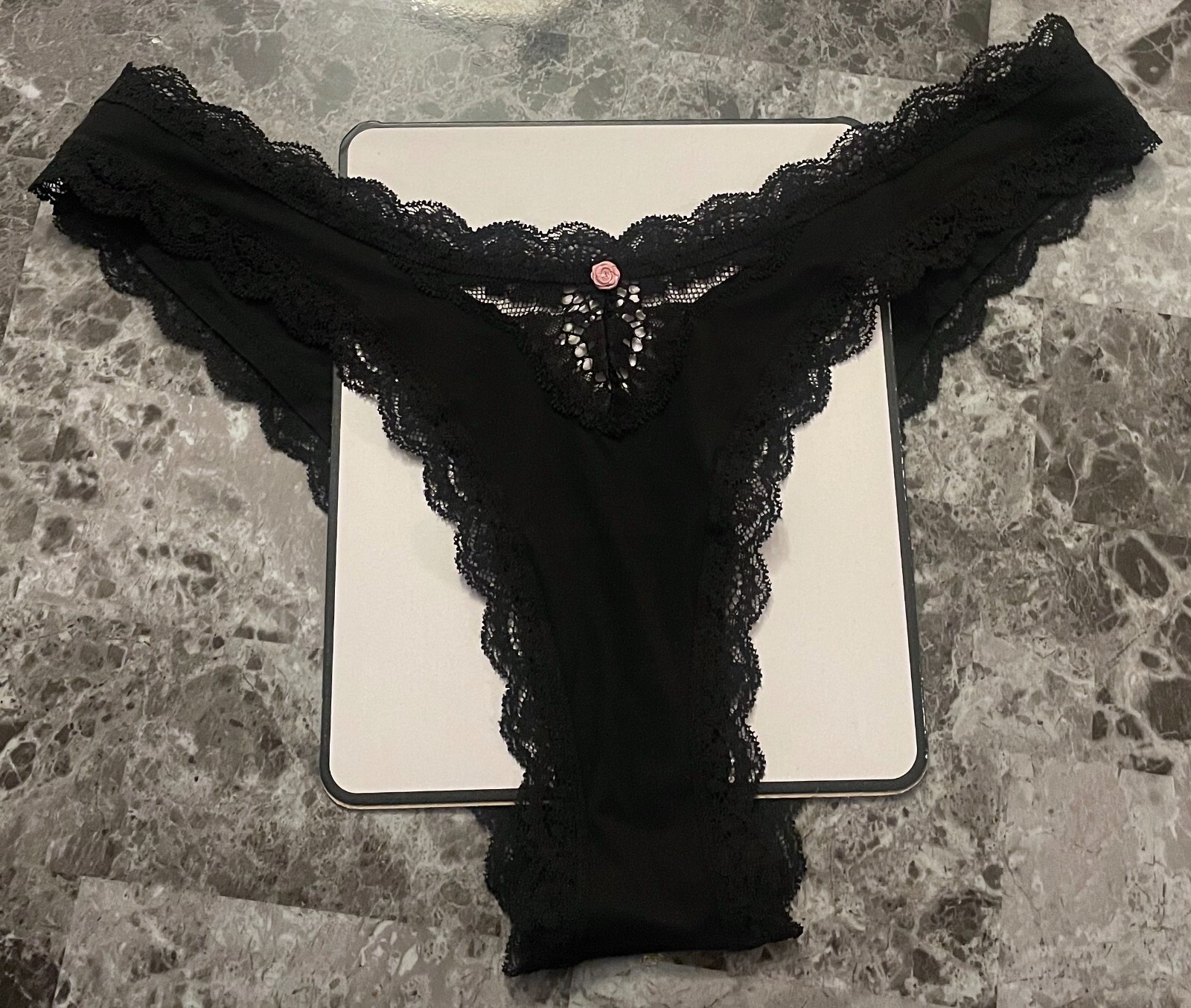 NWT VICTORIA’S SECRET M BLACK SMOOTH LACE PINK ROSE APPLIQUE BRAZILIAN PANTIES
