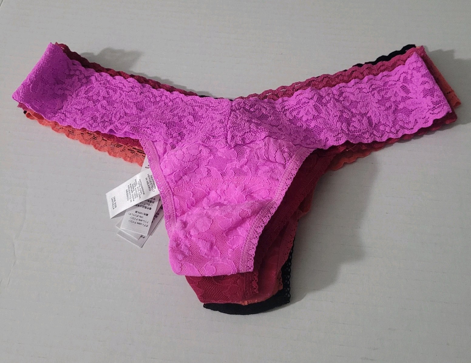 HANKY PANKY LACE LOW RISE THONG SET OF 5 ASSORTED COLORS ONE SIZE
