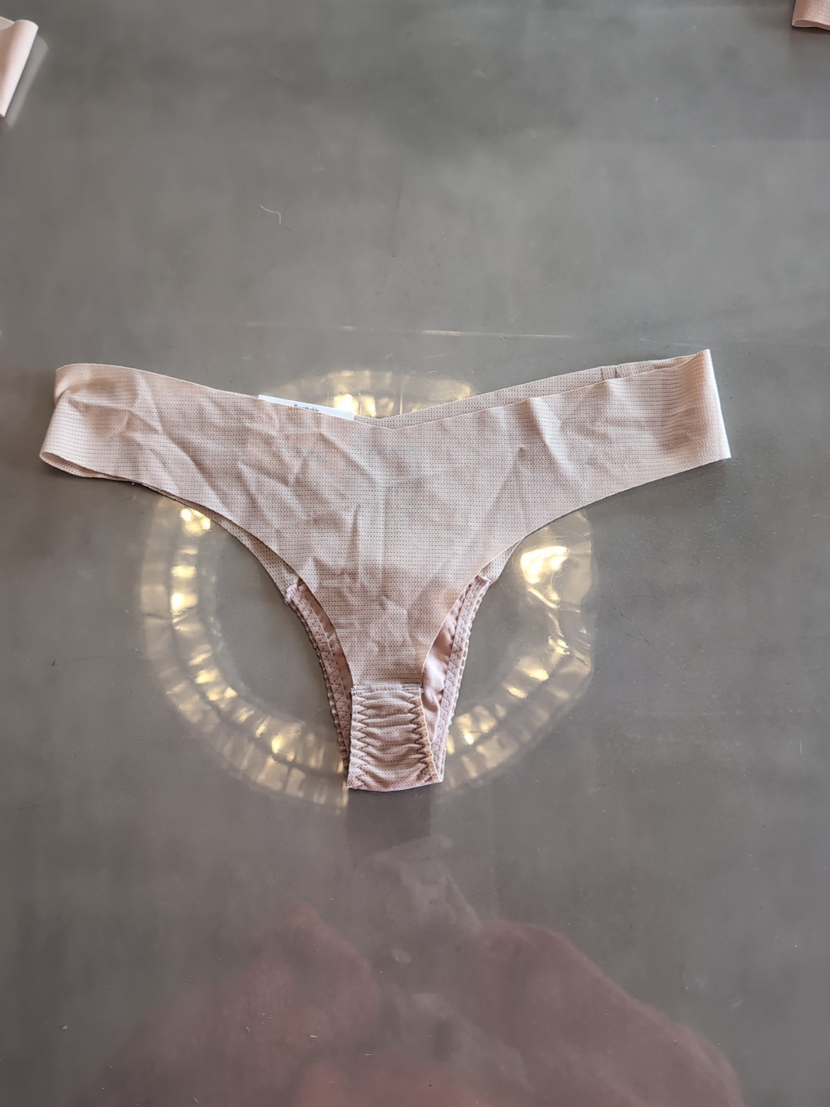 Spanx Womens Thong Small Vintage Rose Color NWT
